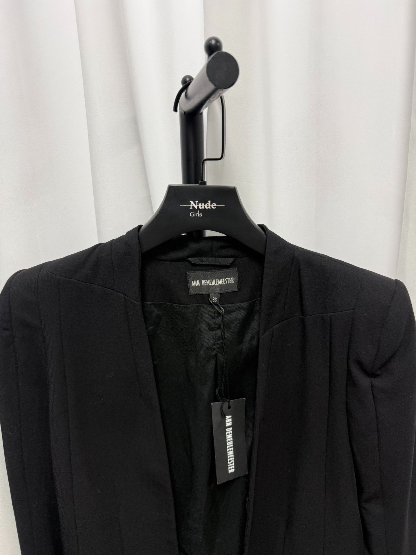 Ann Demeulemeester Ann Demeulemeester Pleated Square Shoulder Blazer Size US M / EU 48-50 / 2 - 3 Thumbnail