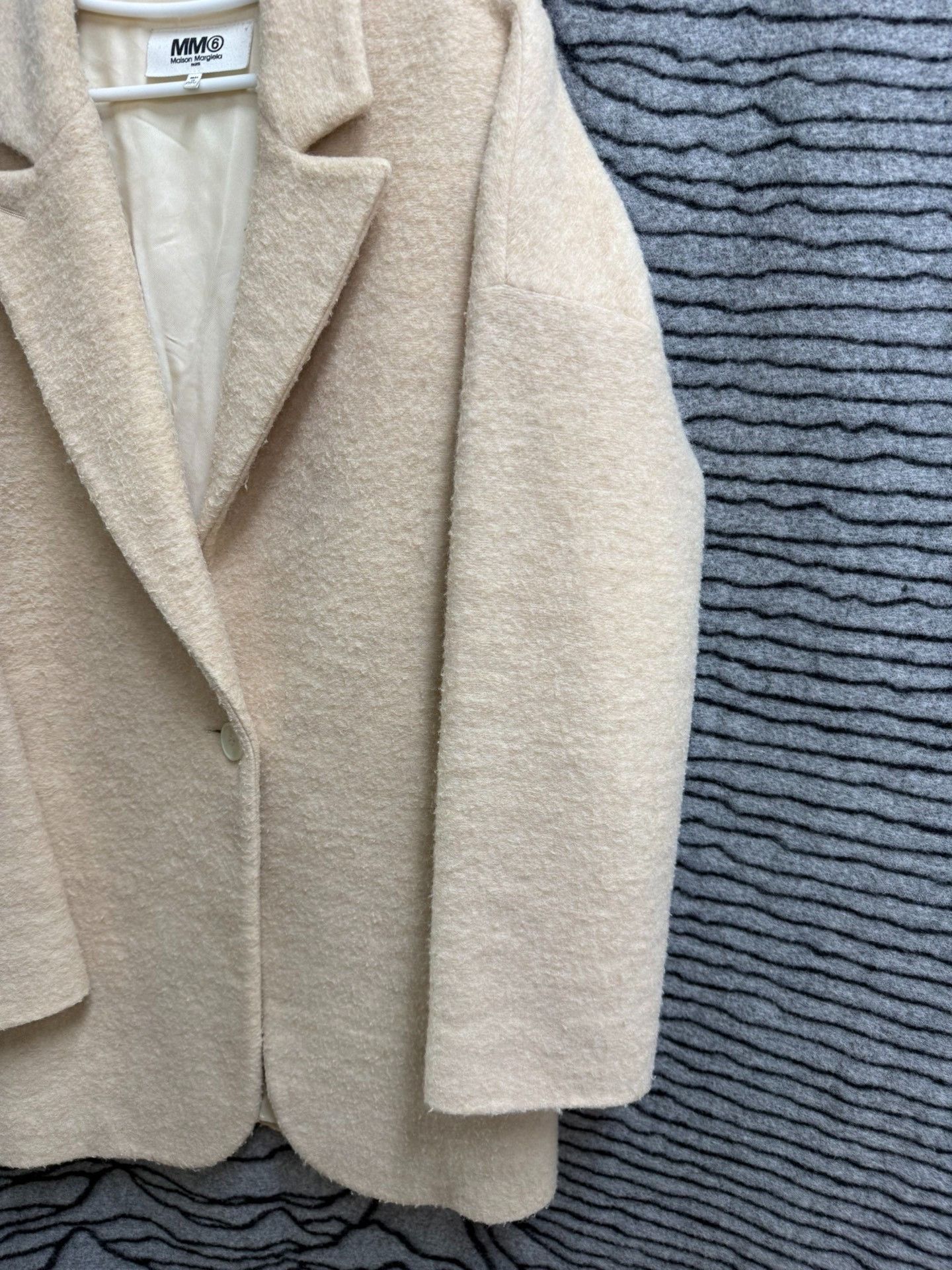 Maison Margiela Maison Margiela MM6 Batwing Wool Coat Size S / US 4 / IT 40 - 2 Thumbnail