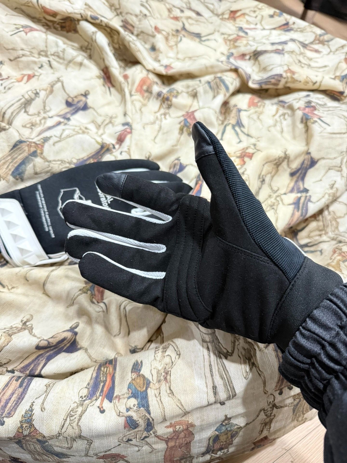 Undercover UNDERCOVER HAL Laboratories Rivet Moto Gloves Size ONE SIZE - 7 Thumbnail
