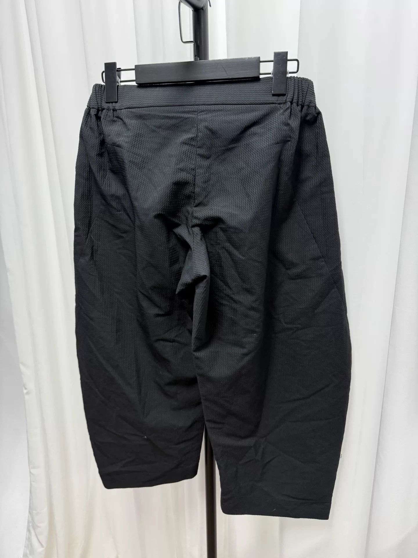 Issey Miyake Issey Miyake Men Pleated Capri Pants Size US 26 / EU 42 - 4 Thumbnail