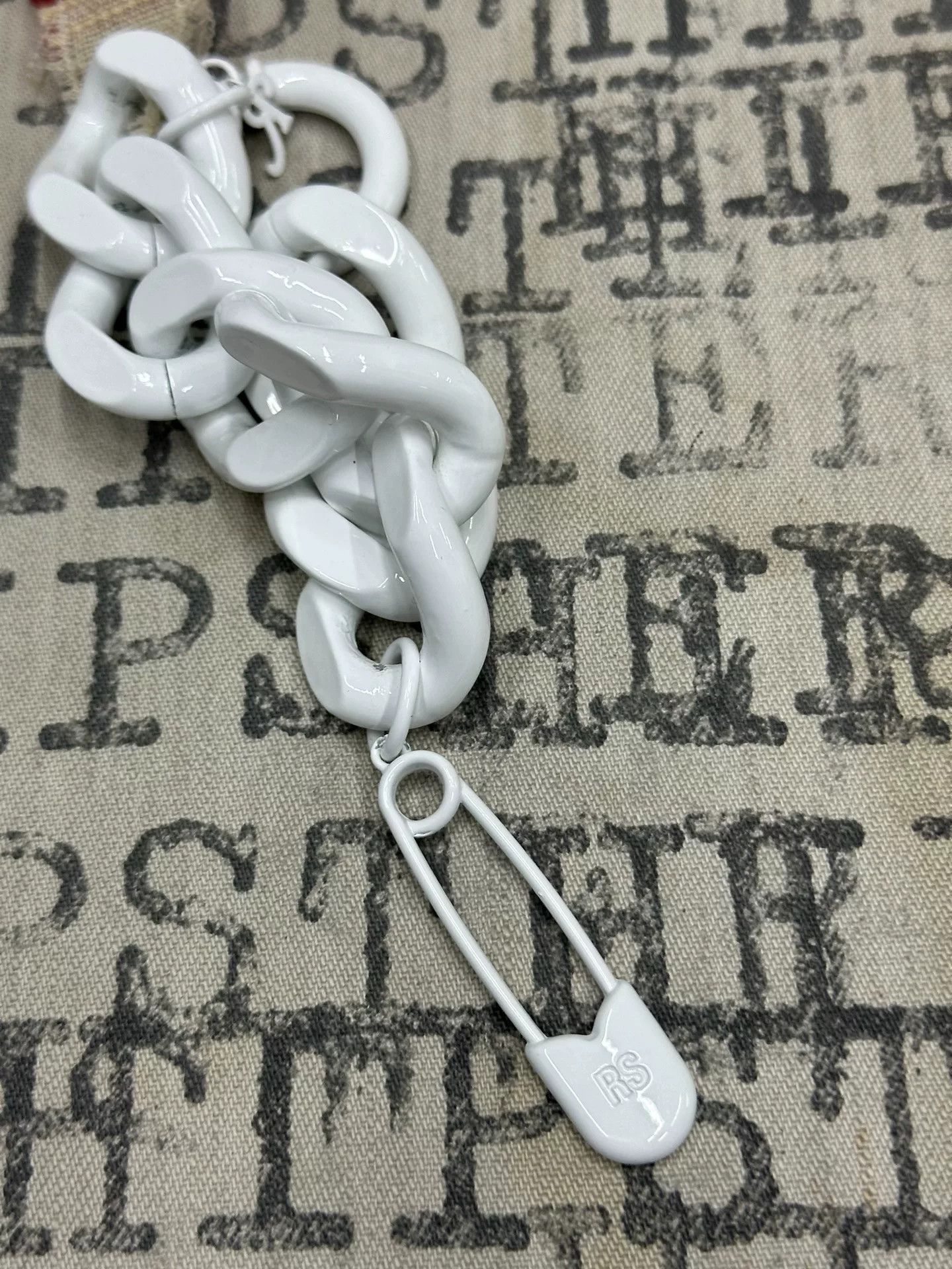 Raf Simons Raf Simons White Painted Bracelet Size ONE SIZE - 4 Thumbnail