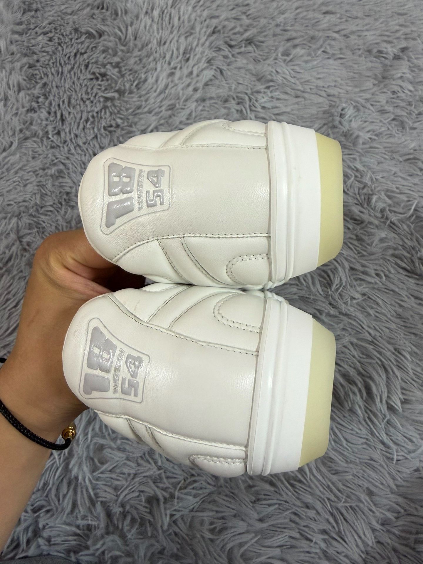 Louis Vuitton Louis Vuitton Football White Lowtop Sneakers 8 Men Size US 8 / EU 41 - 4 Thumbnail