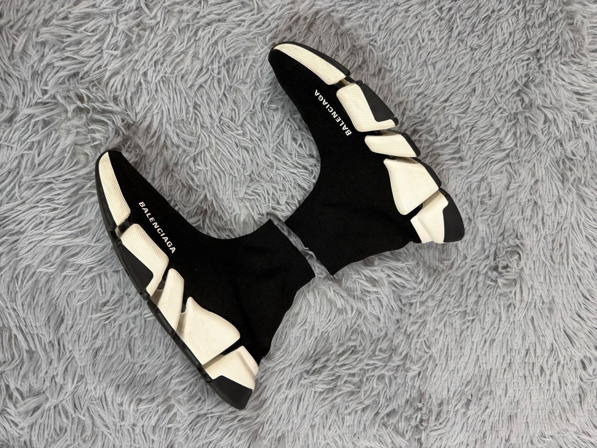 Balenciaga Balenciaga Hitop Sneakers us_7 Women Size US 7 / IT 37 - 2 Thumbnail