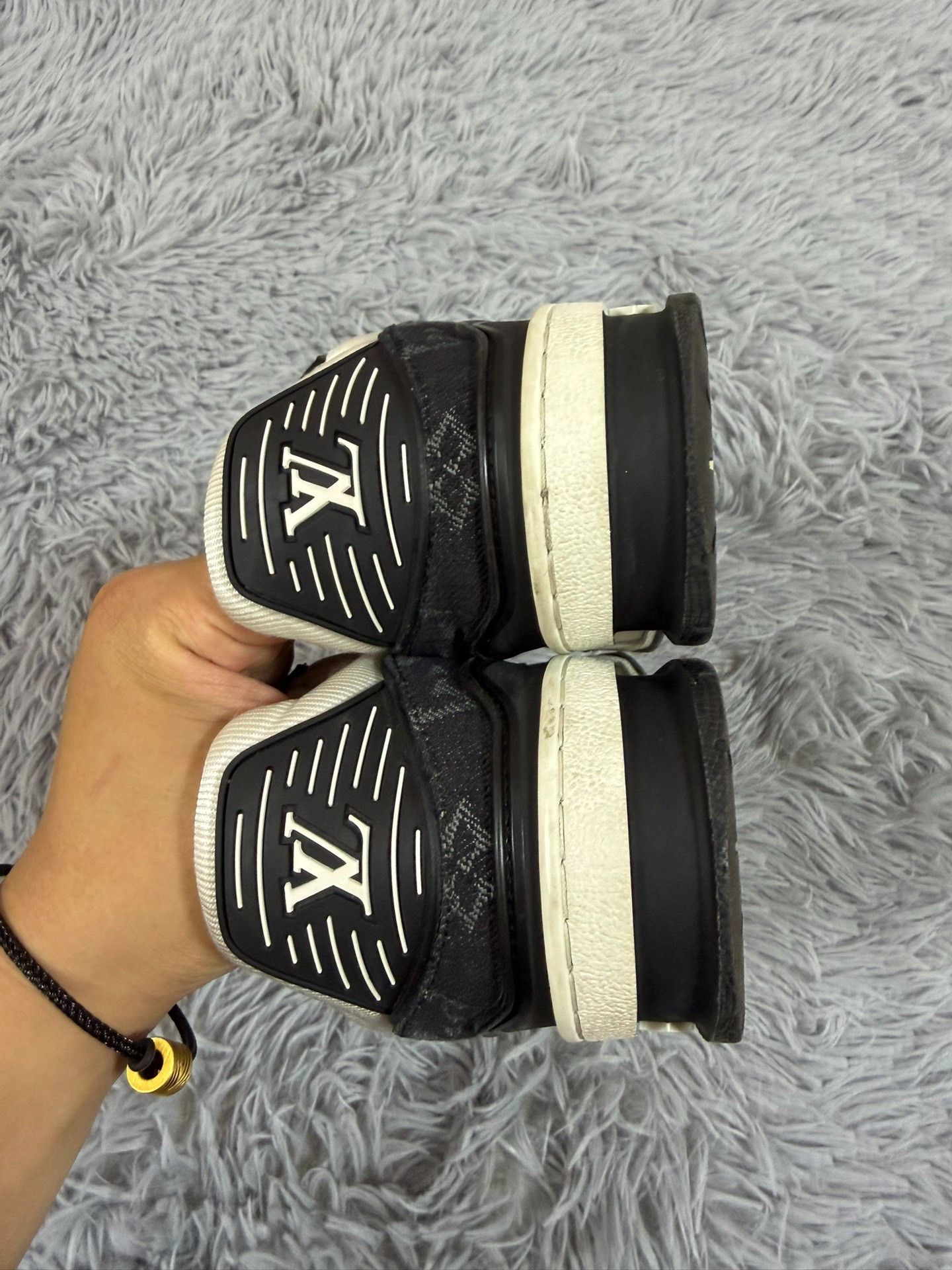 Louis Vuitton Louis Vuitton Training Black Lowtop Sneakers us_7-5 Women Size US 7.5 / IT 37.5 - 4 Thumbnail