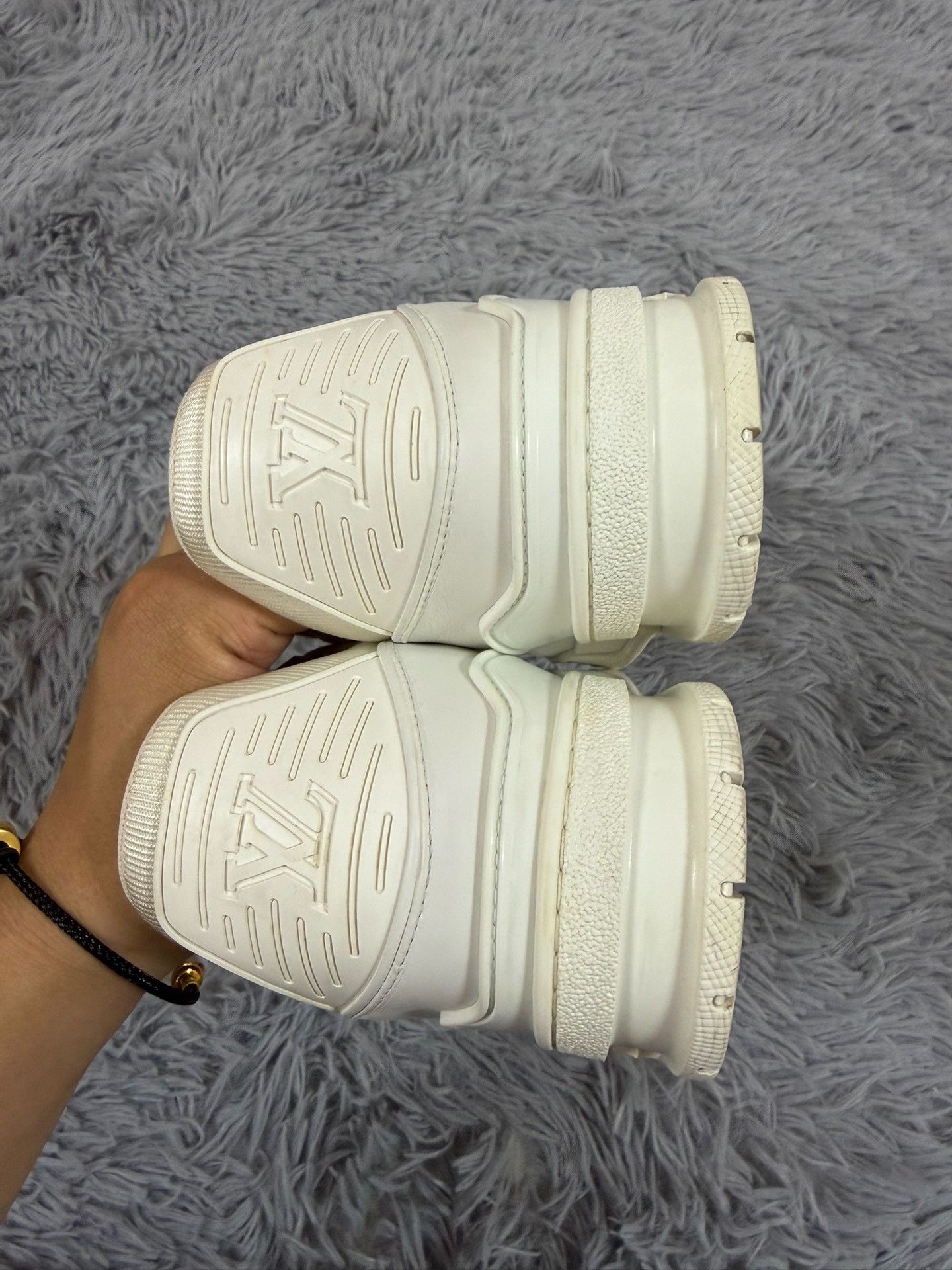 Louis Vuitton Louis Vuitton Training White Lowtop Sneakers 8 Men Size US 8 / EU 41 - 4 Thumbnail