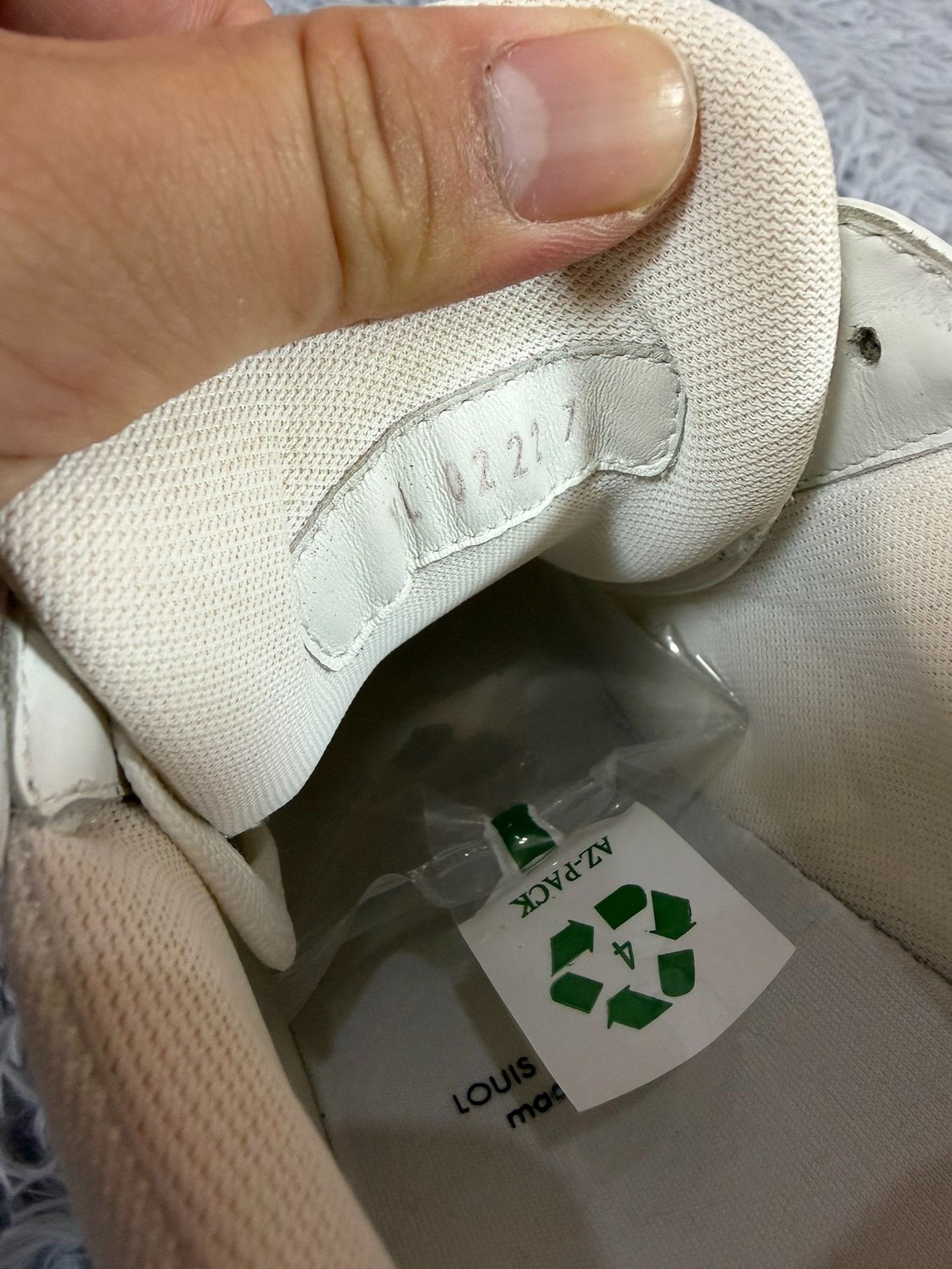 Louis Vuitton Louis Vuitton Training White Lowtop Sneakers 8 Men Size US 8 / EU 41 - 6 Thumbnail