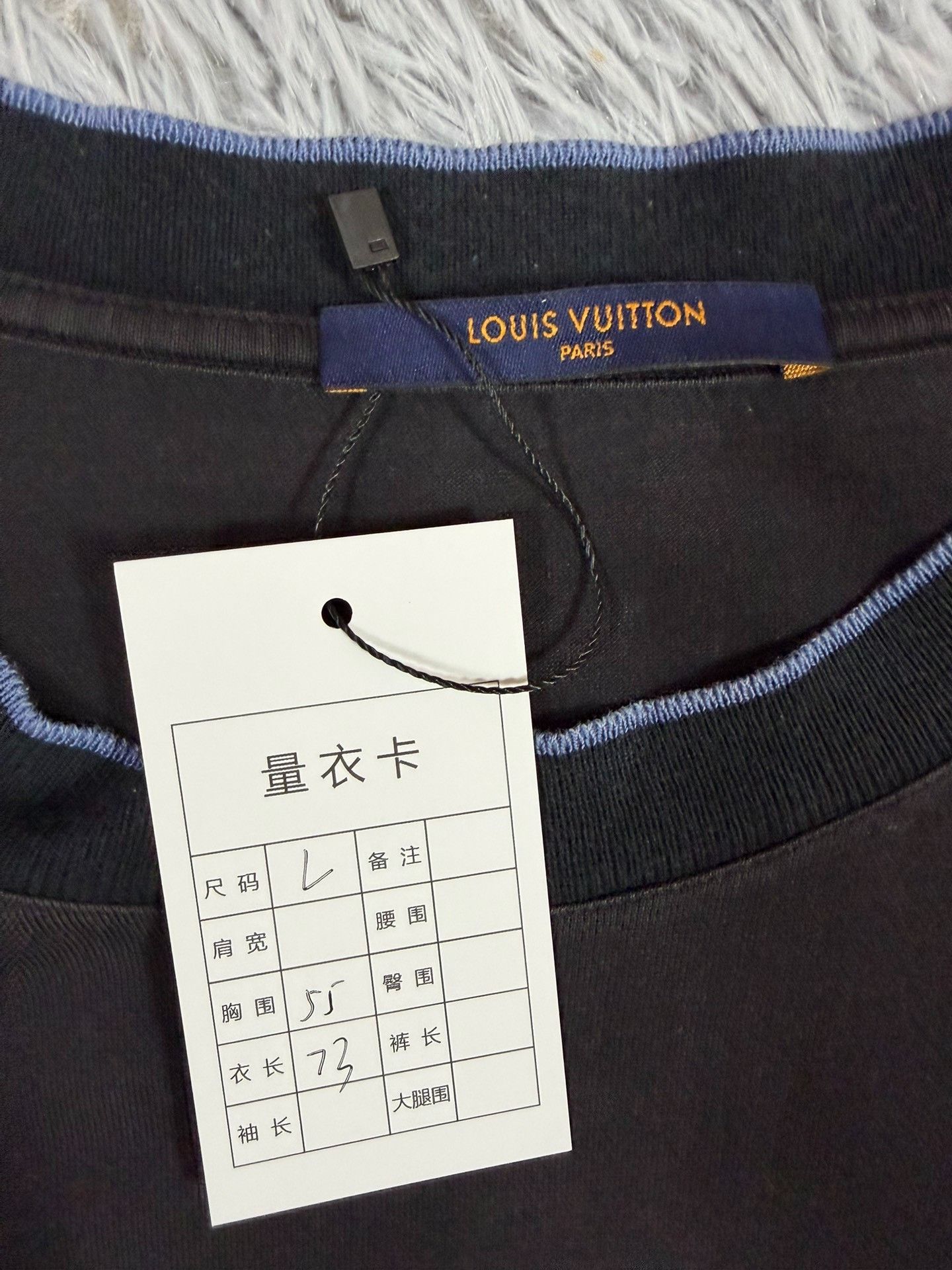 Louis Vuitton Louis Vuitton Retro Plaid Black T-Shirt l Men Size US L / EU 52-54 / 3 - 3 Thumbnail