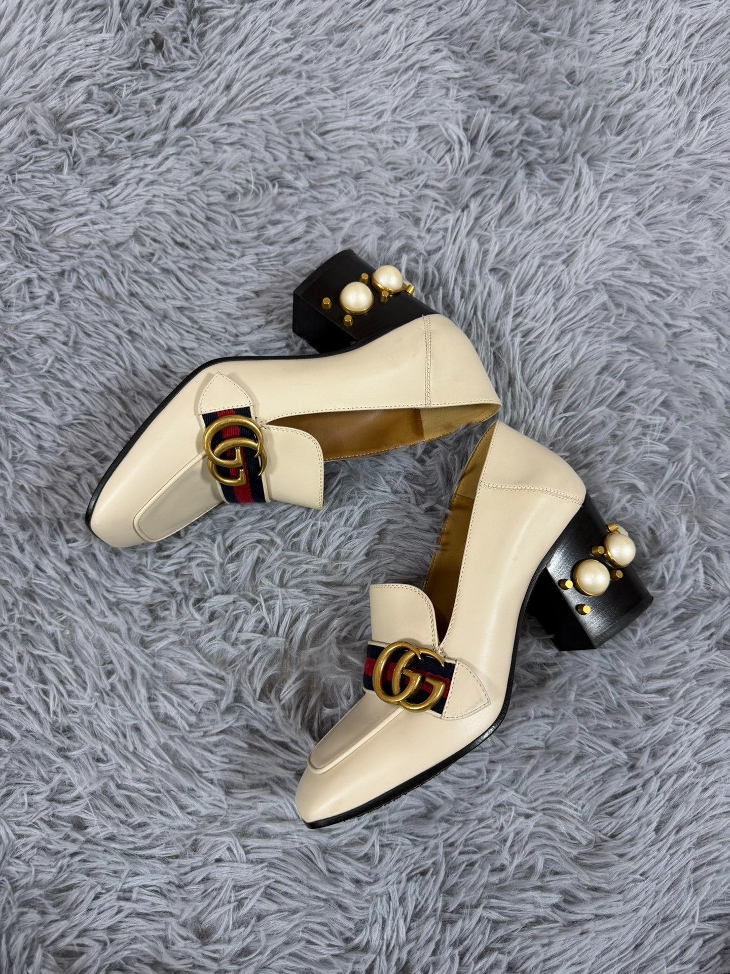 Gucci Gucci Leather White Lowtop Sneakers us_6 Women Size US 6 / IT 36 - 2 Thumbnail