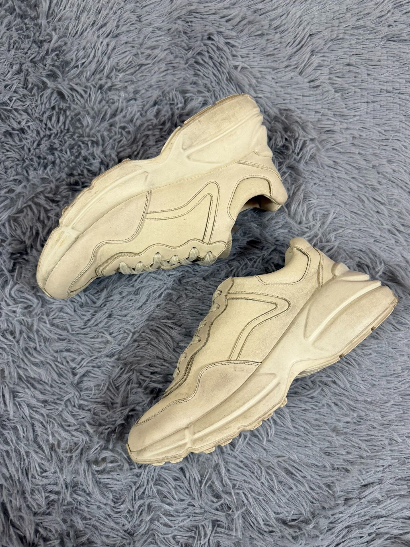 Gucci Gucci Distressed Lowtop Sneakers 8 Men Size US 8 / EU 41 - 2 Thumbnail