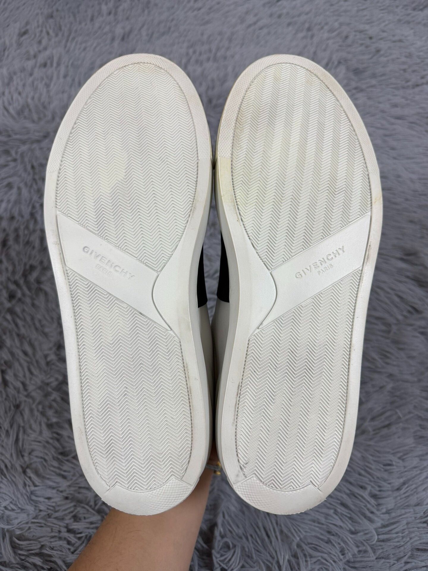 Givenchy Givenchy Retro White Lowtop Sneakers 9 Men Size US 9 / EU 42 - 5 Thumbnail
