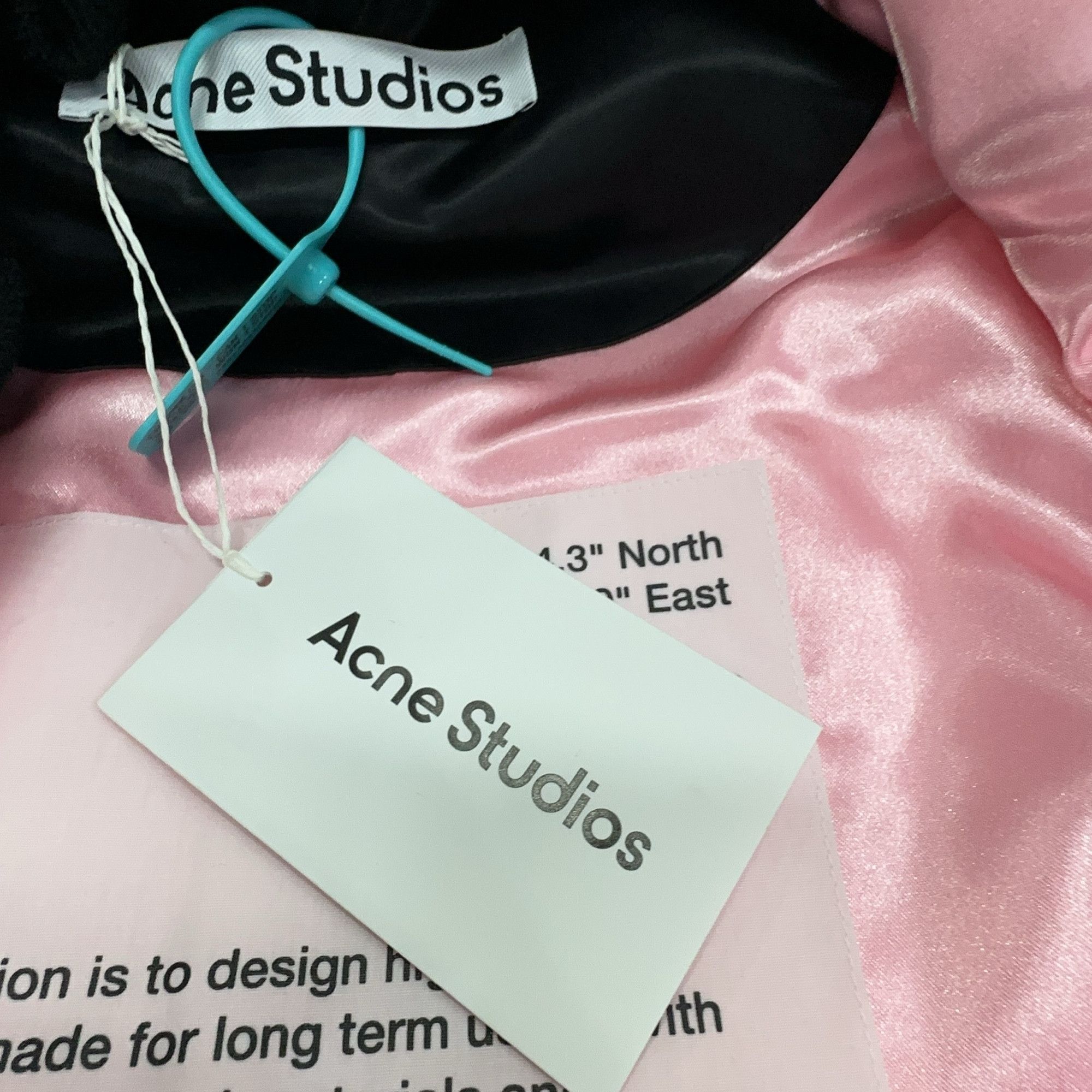 Acne Studios Acne Studios Logo Embroidered Bomber Jacket 44 Size US S / EU 44-46 / 1 - 6 Thumbnail
