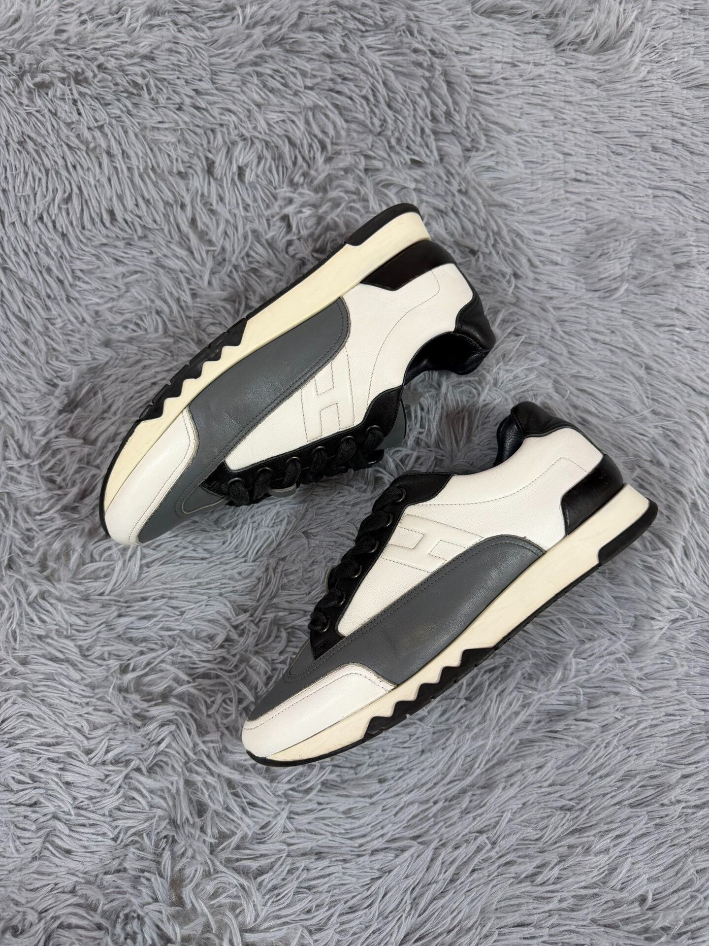 Hermes Hermes Casual Multi Lowtop Sneakers us_9 Women Size US 9 / IT 39 - 2 Thumbnail