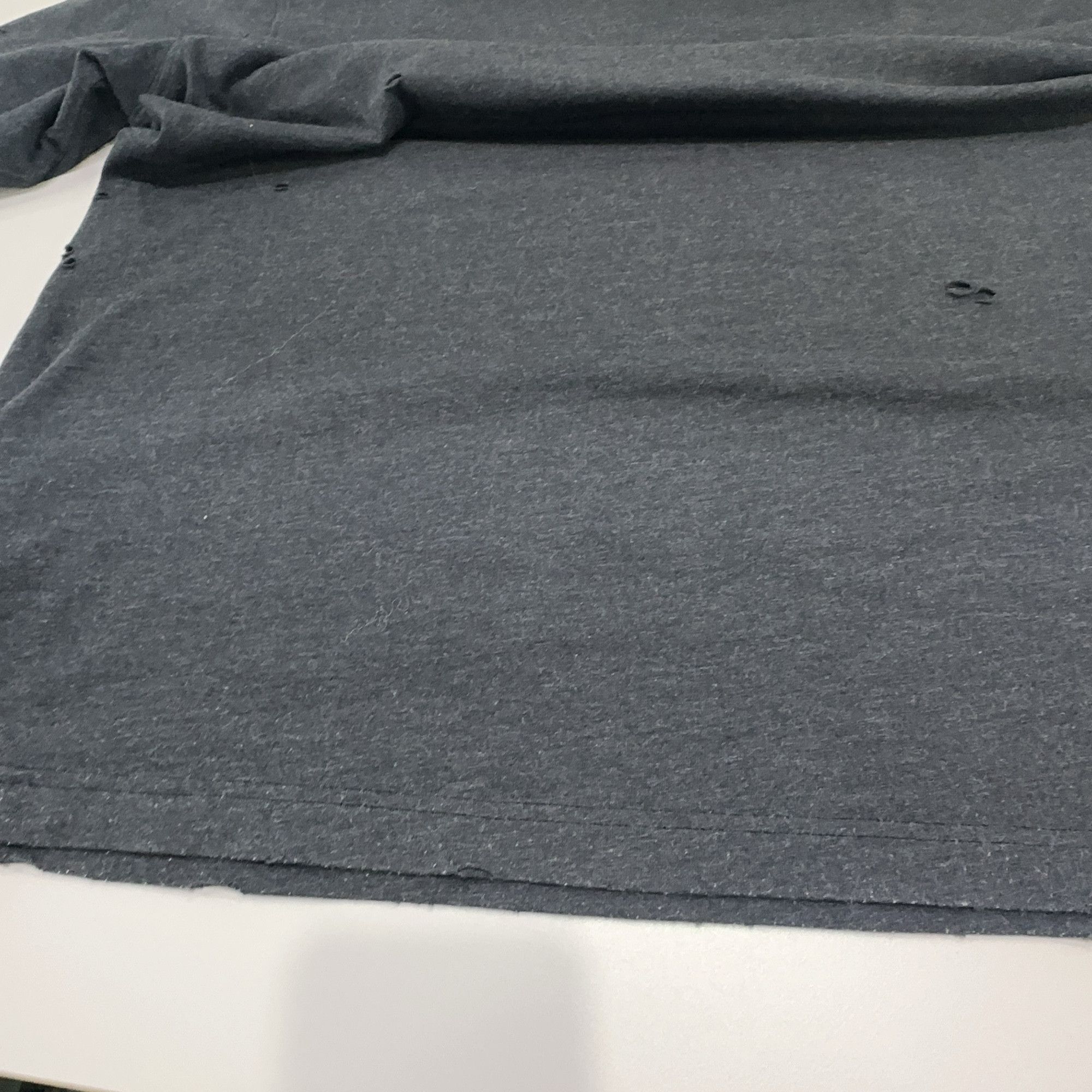 Acne Studios Acne Studios Distressed Circle Logo T-Shirt XXL Size US XXL / EU 58 / 5 - 10 Thumbnail