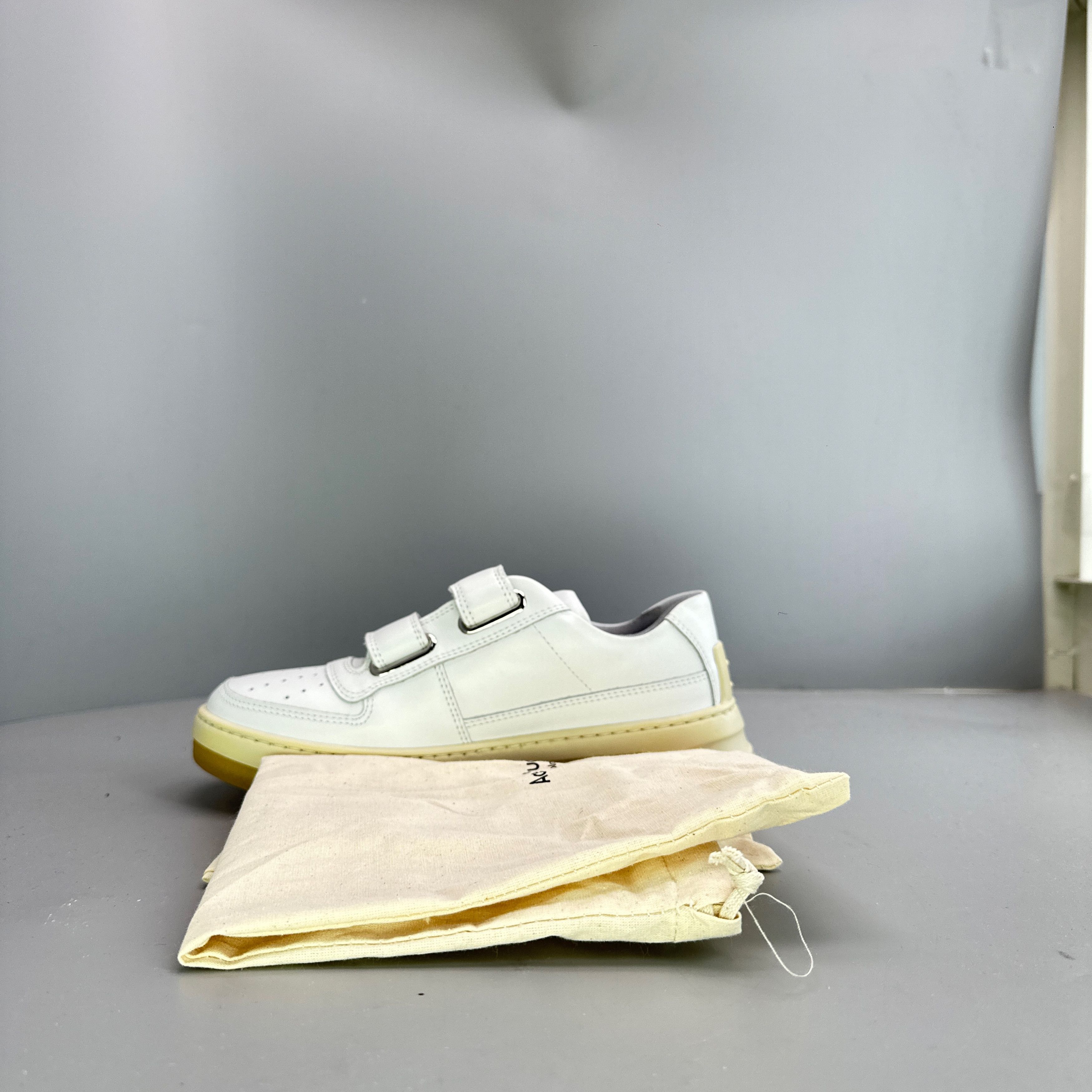 Acne Studios Acne Studios Steffey Velcro Low-Top Sneakers 36 Size US 6 / IT 36 - 11 Thumbnail