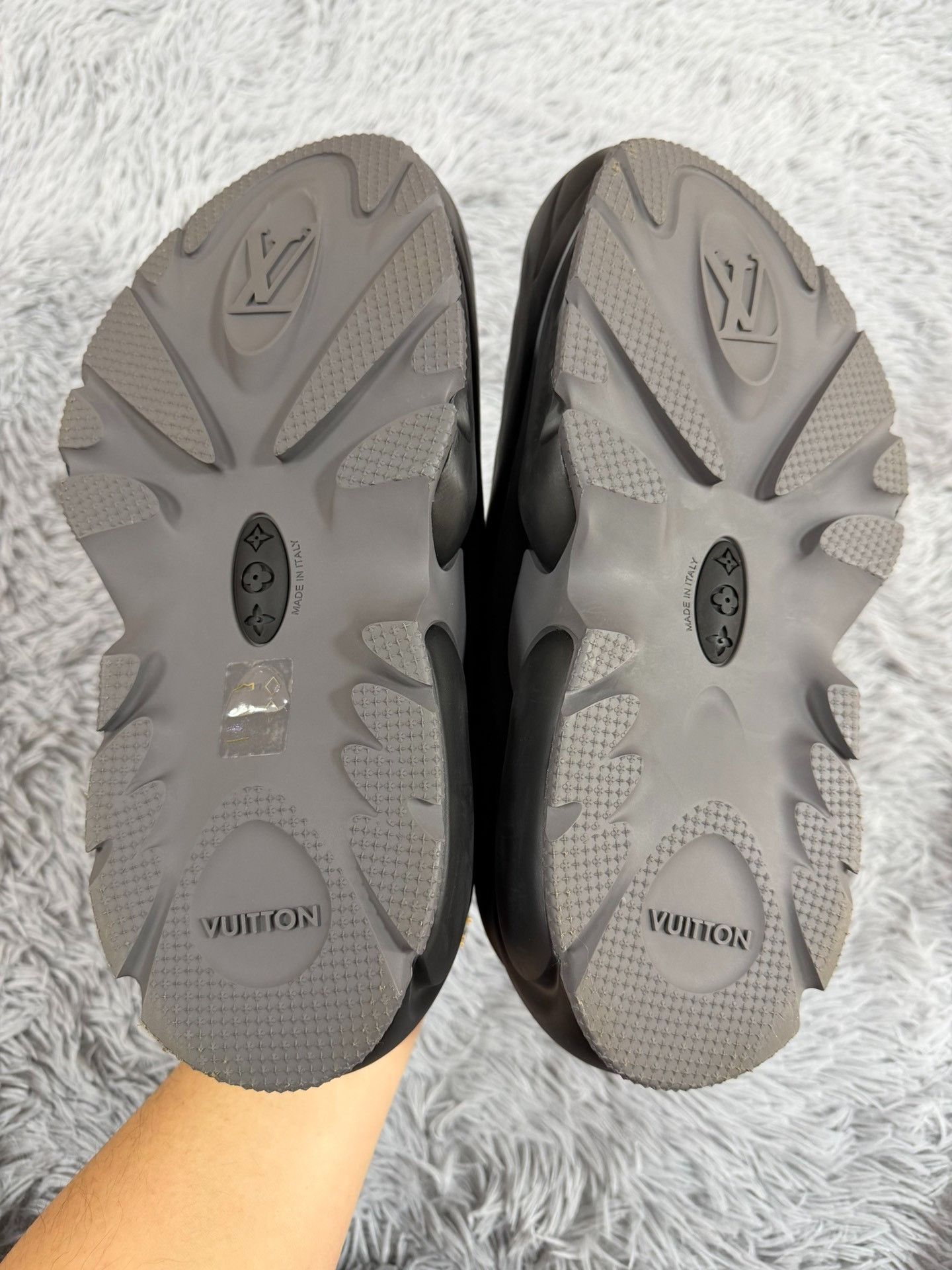 Louis Vuitton Louis Vuitton Shark Black Sandals 11 Men Size US 11 / EU 44 - 5 Thumbnail