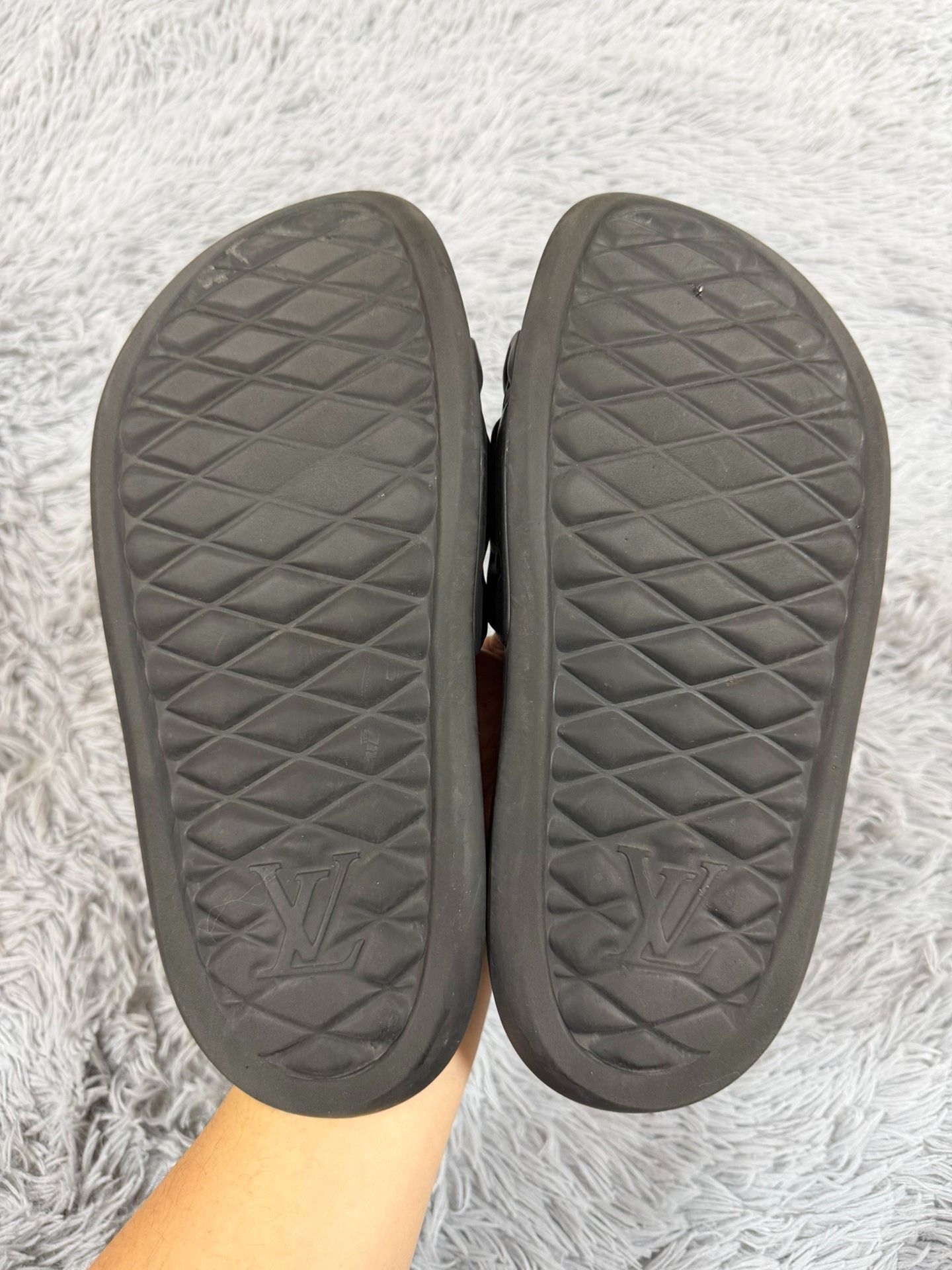 Louis Vuitton Louis Vuitton Retro Black Sandals 8 Men Size US 8 / EU 41 - 3 Thumbnail