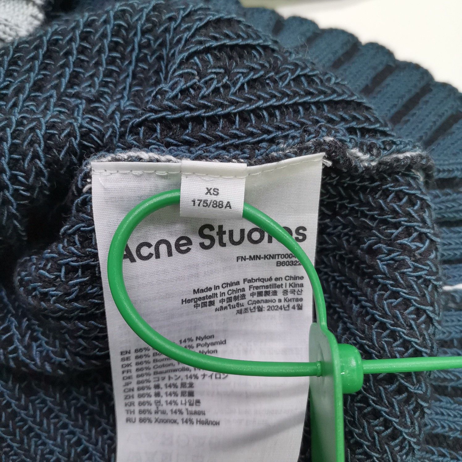 Acne Studios Acne Studios Acid Wash Distressed Sweater XS Size US XS / EU 42 / 0 - 5 Thumbnail