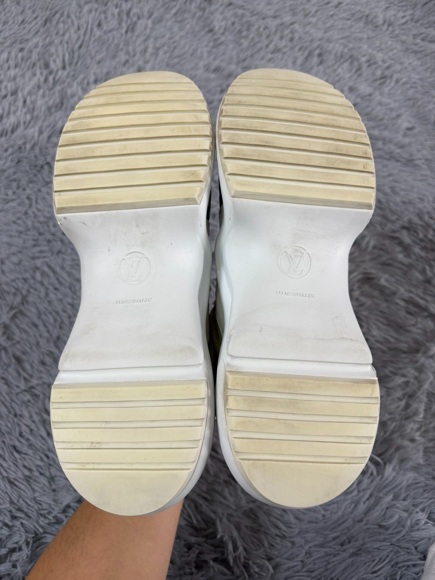 Louis Vuitton Louis Vuitton Pink Lowtop Sneakers 9 Men Size US 9 / EU 42 - 5 Thumbnail