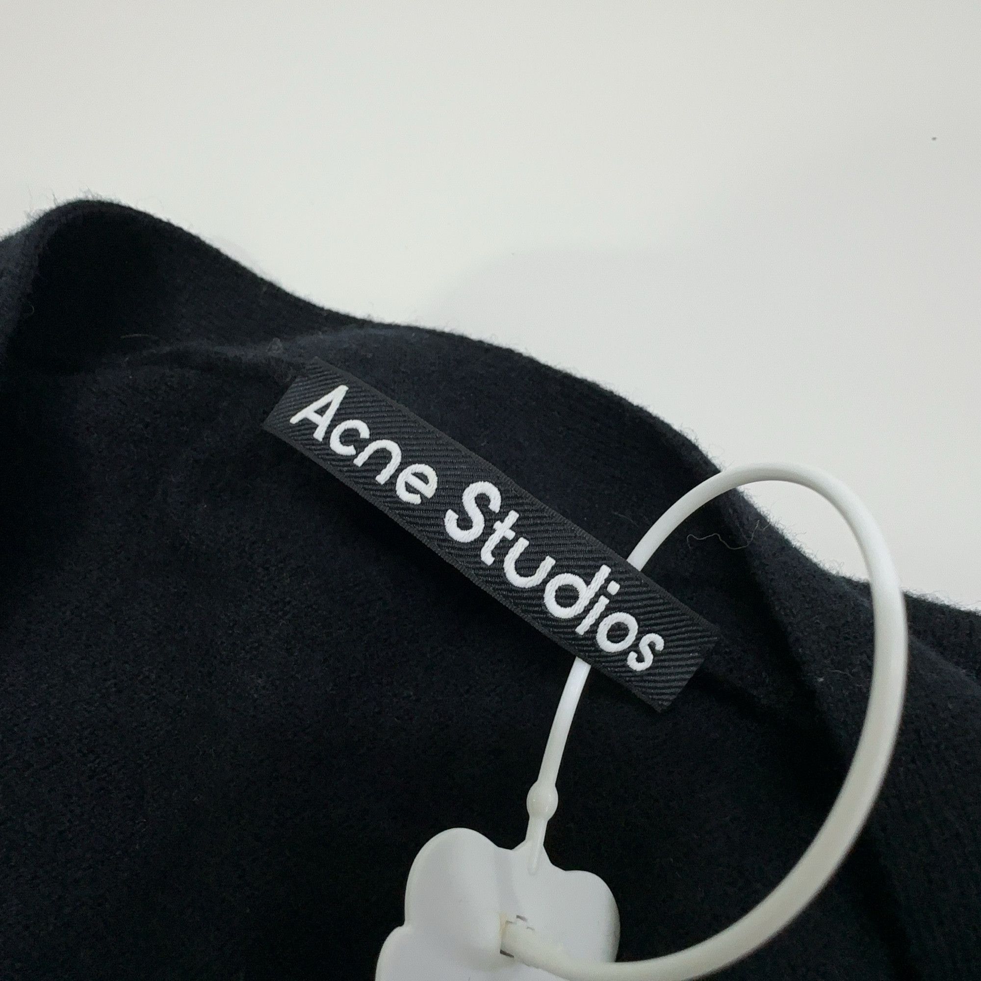 Acne Studios Acne Studios Wool Cardigan Size M Size US M / EU 48-50 / 2 - 8 Thumbnail