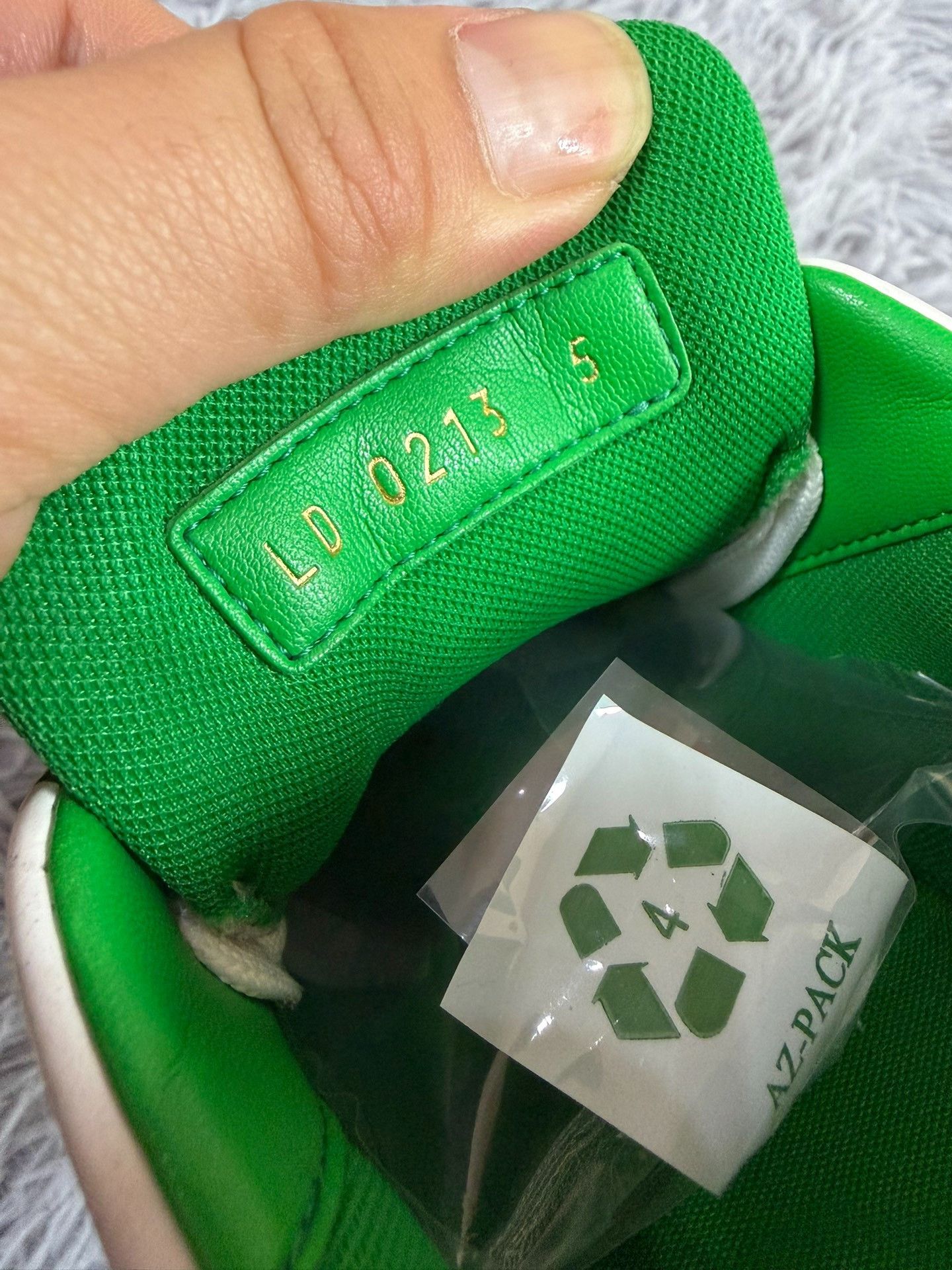 Louis Vuitton Louis Vuitton Training Green Lowtop Sneakers us_9 Women Size US 9 / IT 39 - 6 Thumbnail