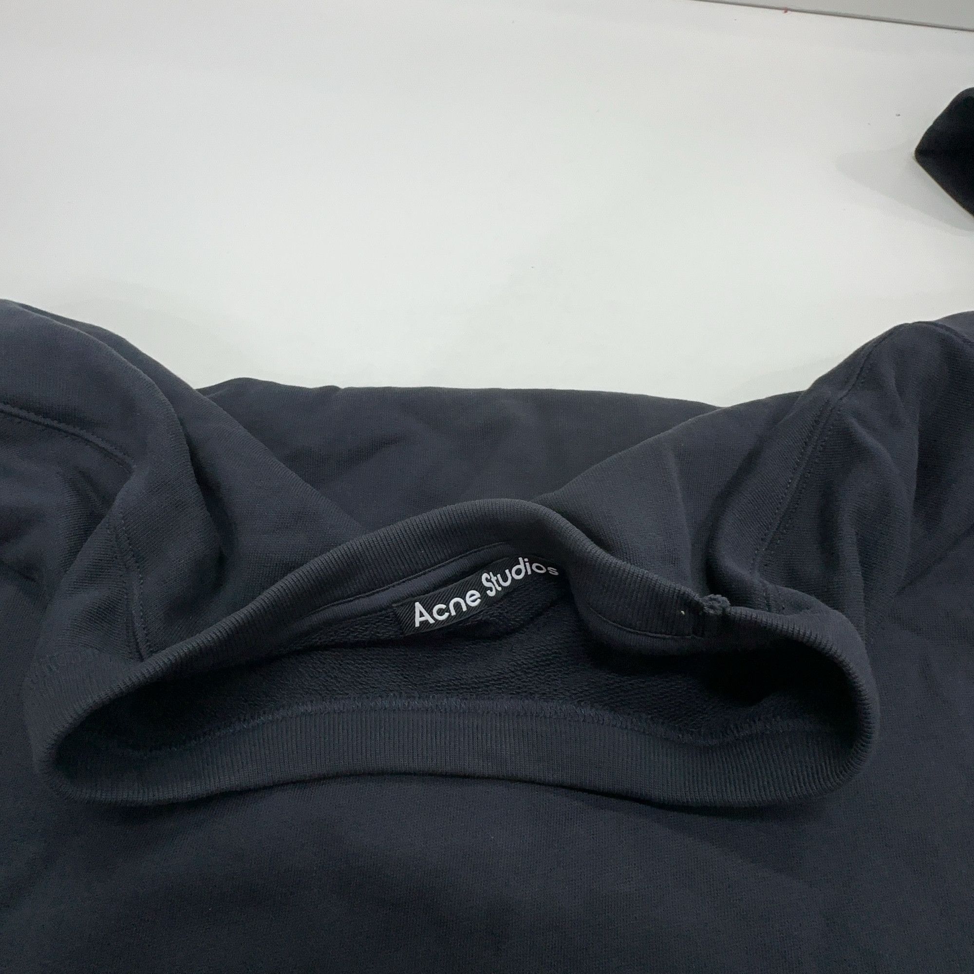 Acne Studios Acne Studios Face Patch Sweatshirt Size S Size US S / EU 44-46 / 1 - 6 Thumbnail