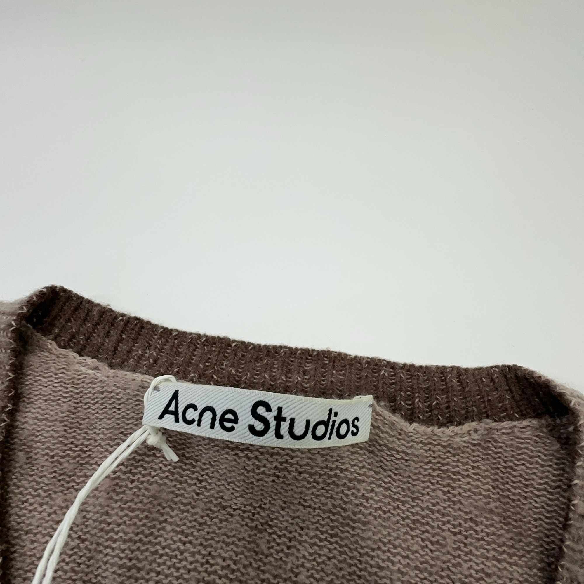 Acne Studios Acne Studios V-Neck Wool Blend Sweater S Size US S / EU 44-46 / 1 - 4 Thumbnail