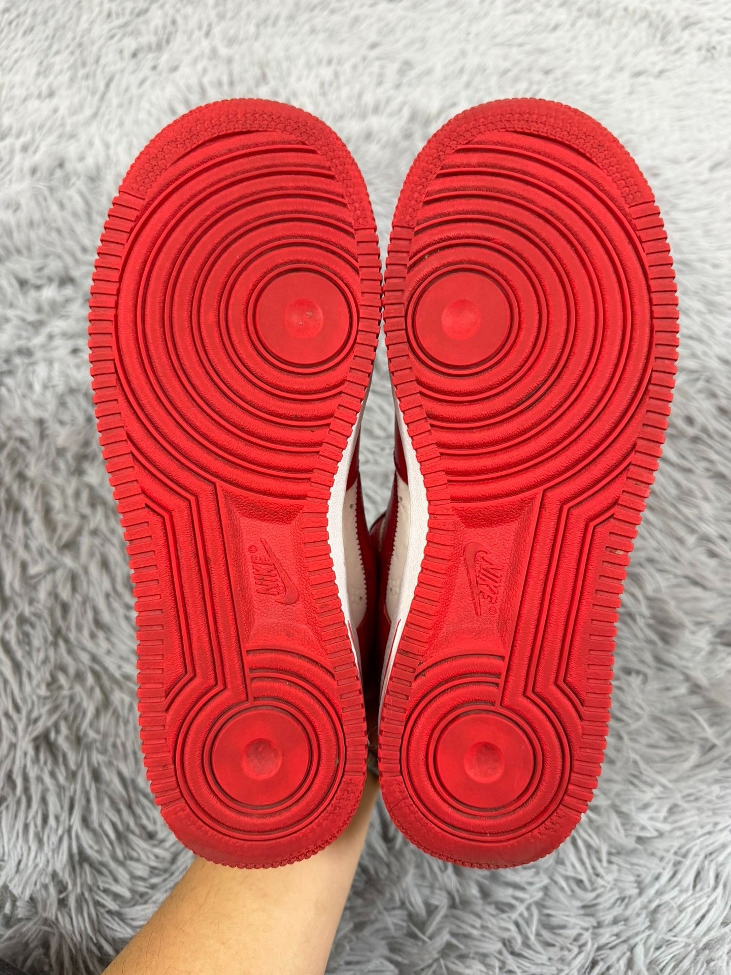 Louis Vuitton Louis Vuitton AIR FORCE 1 Red Lowtop Sneakers 7 Men Size US 7 / EU 40 - 5 Thumbnail