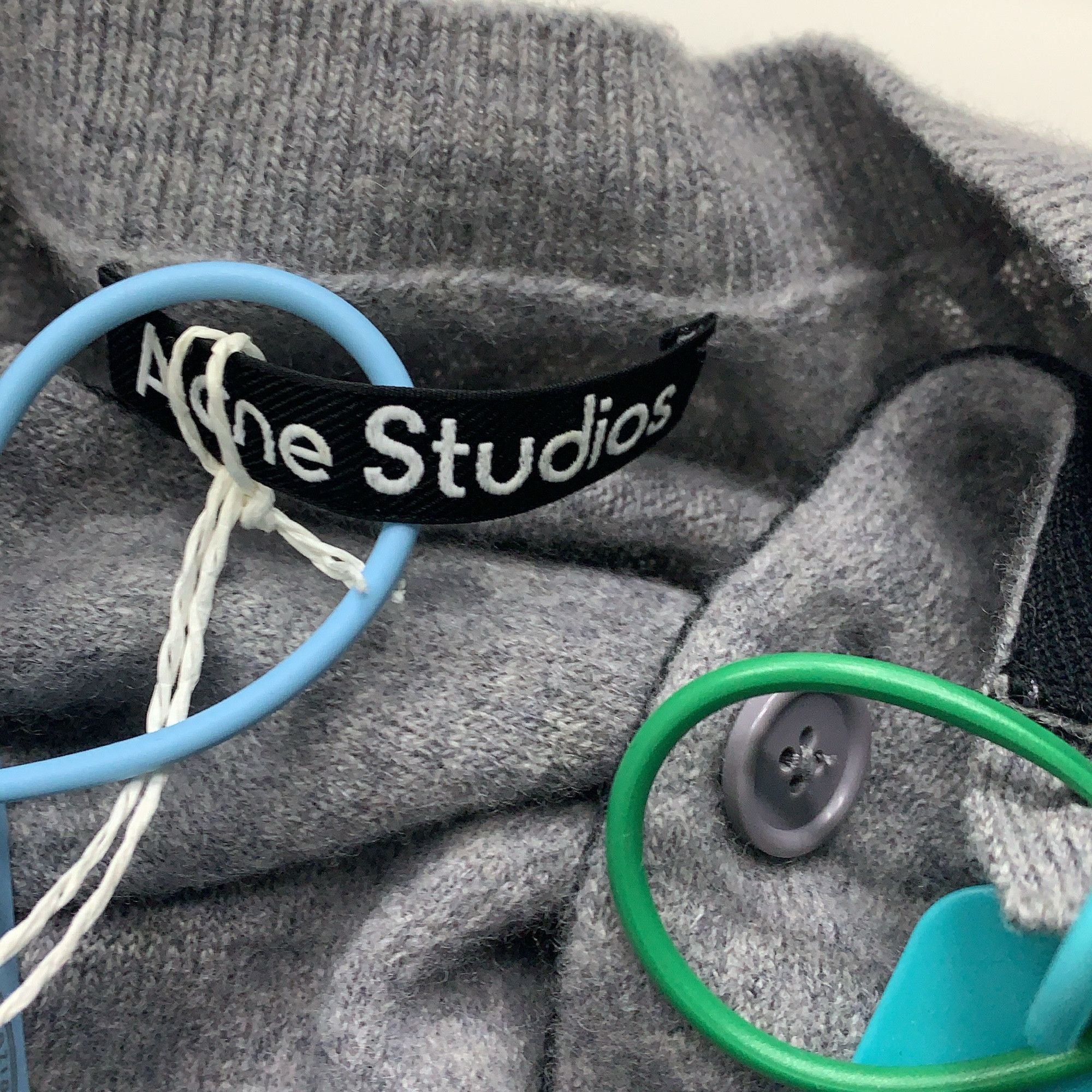 Acne Studios Acne Studios Grey Wool Knit Cardigan XS Size XS / US 0-2 / IT 36-38 - 5 Thumbnail