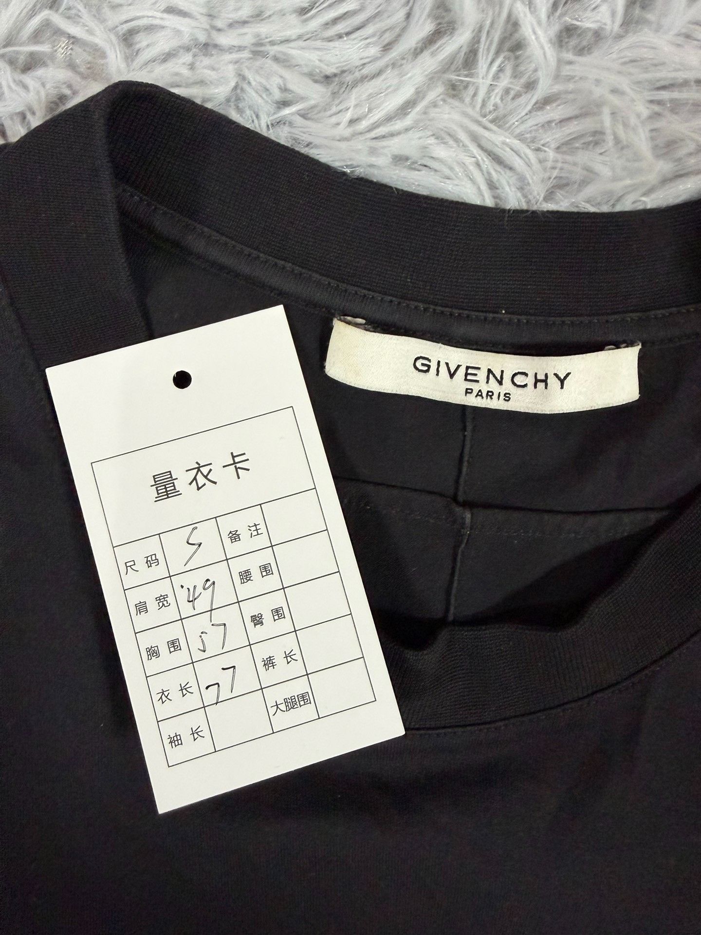 Givenchy Givenchy T-Shirt s Men Size US S / EU 44-46 / 1 - 3 Thumbnail