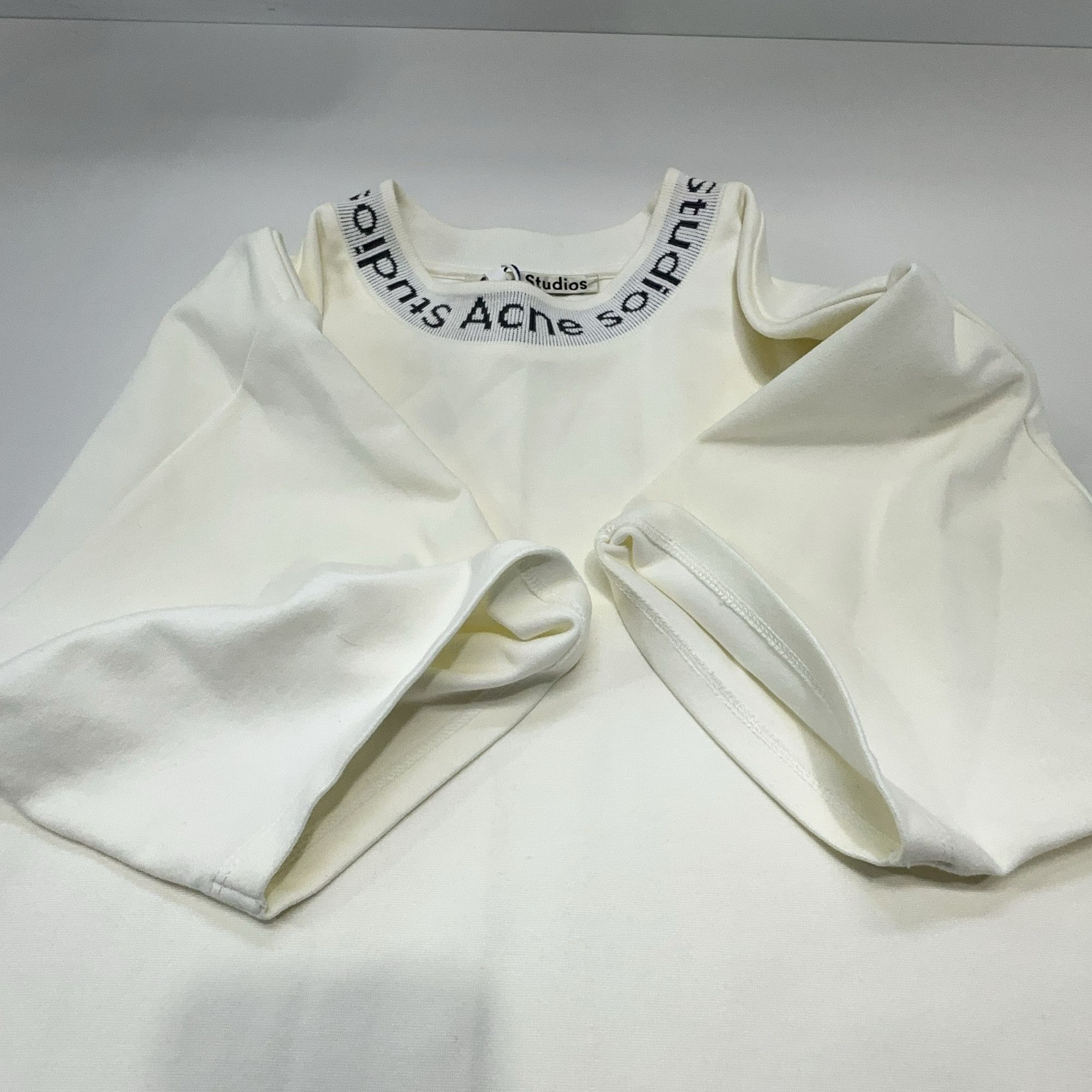 Acne Studios Acne Studios Logo Collar T-Shirt Size S Size US S / EU 44-46 / 1 - 10 Thumbnail