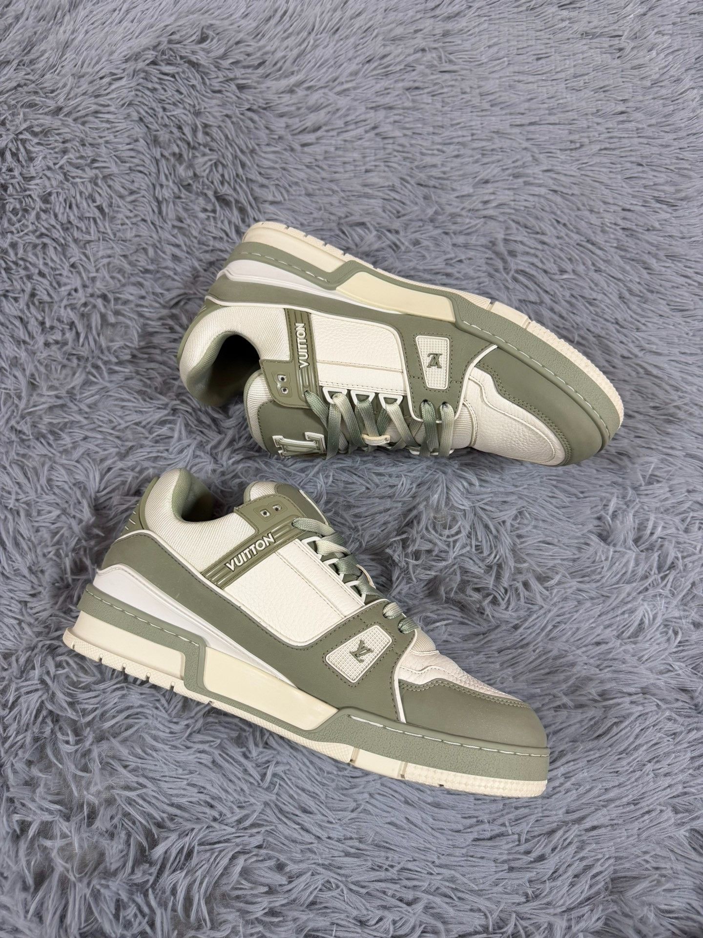 Louis Vuitton Louis Vuitton Training Green Lowtop Sneakers 8 Men Size US 8 / EU 41 - 3 Thumbnail