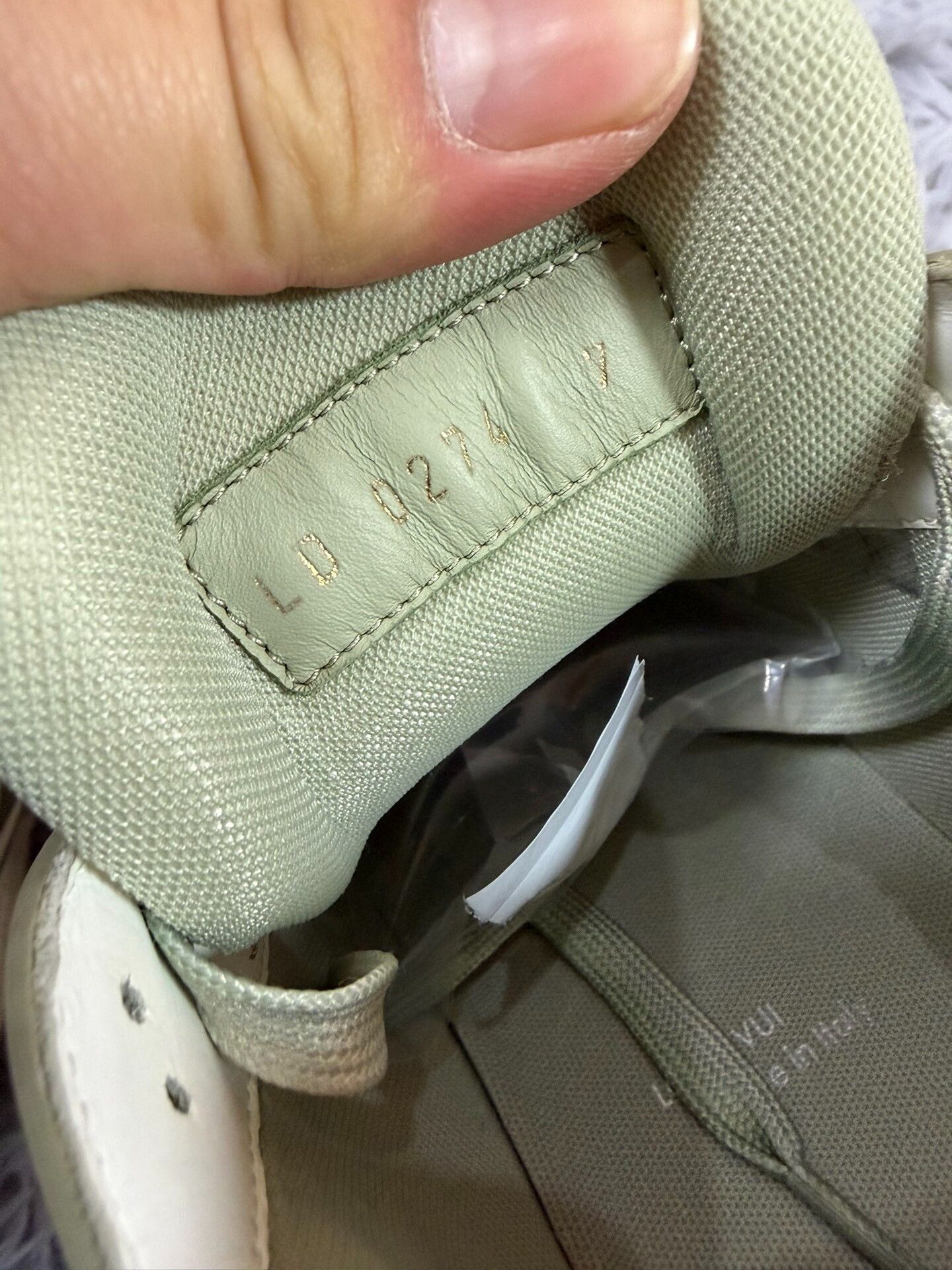 Louis Vuitton Louis Vuitton Training Green Lowtop Sneakers 8 Men Size US 8 / EU 41 - 6 Thumbnail
