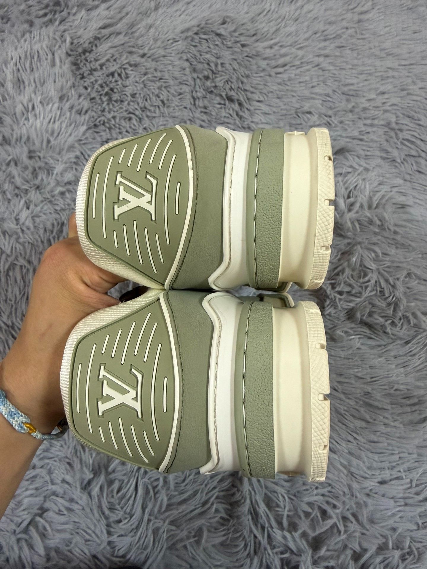 Louis Vuitton Louis Vuitton Training Green Lowtop Sneakers 8 Men Size US 8 / EU 41 - 4 Thumbnail