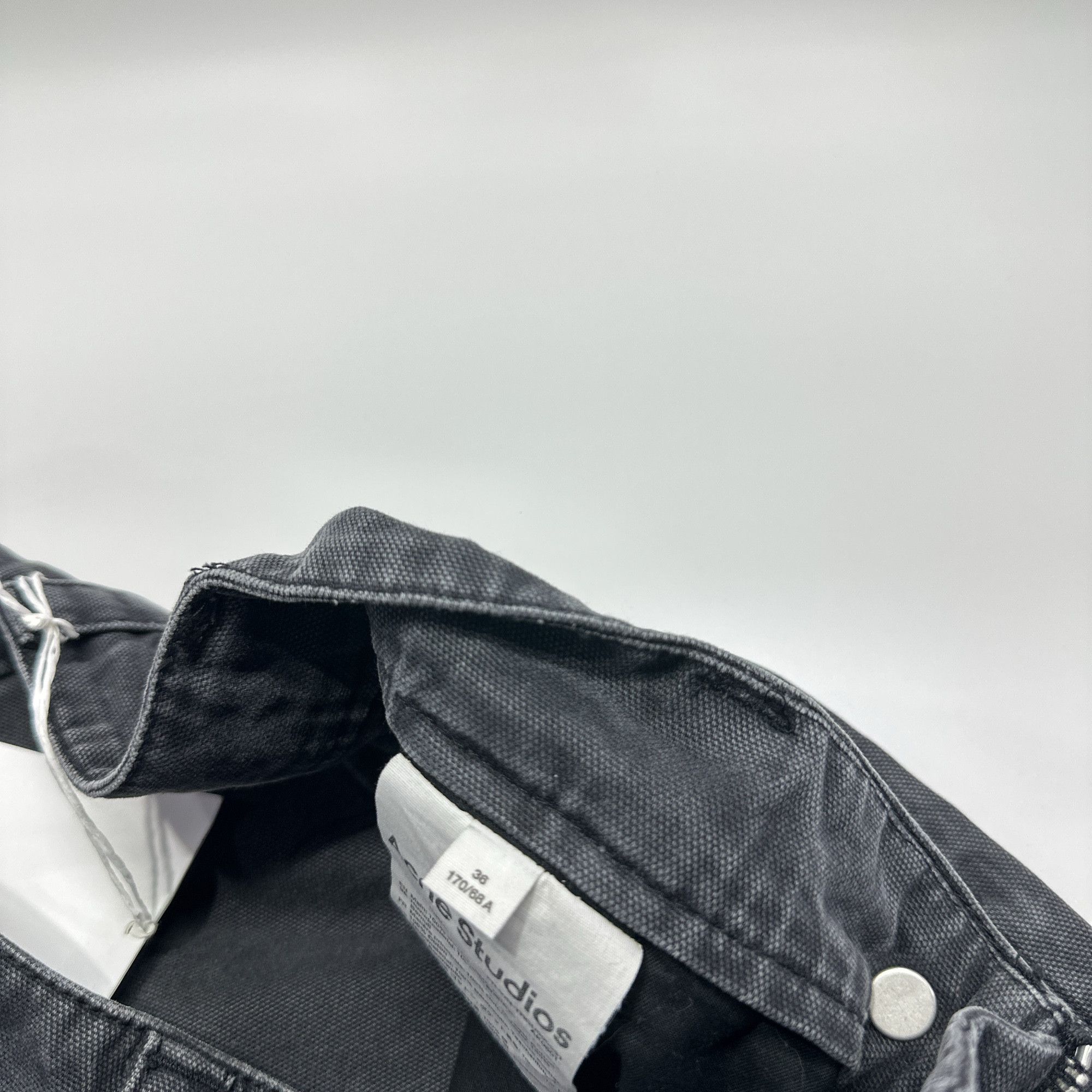 Acne Studios Acne Studios Washed Black Cargo Denim Pants FR 36 Size 26" / US 2 / IT 38 - 6 Thumbnail
