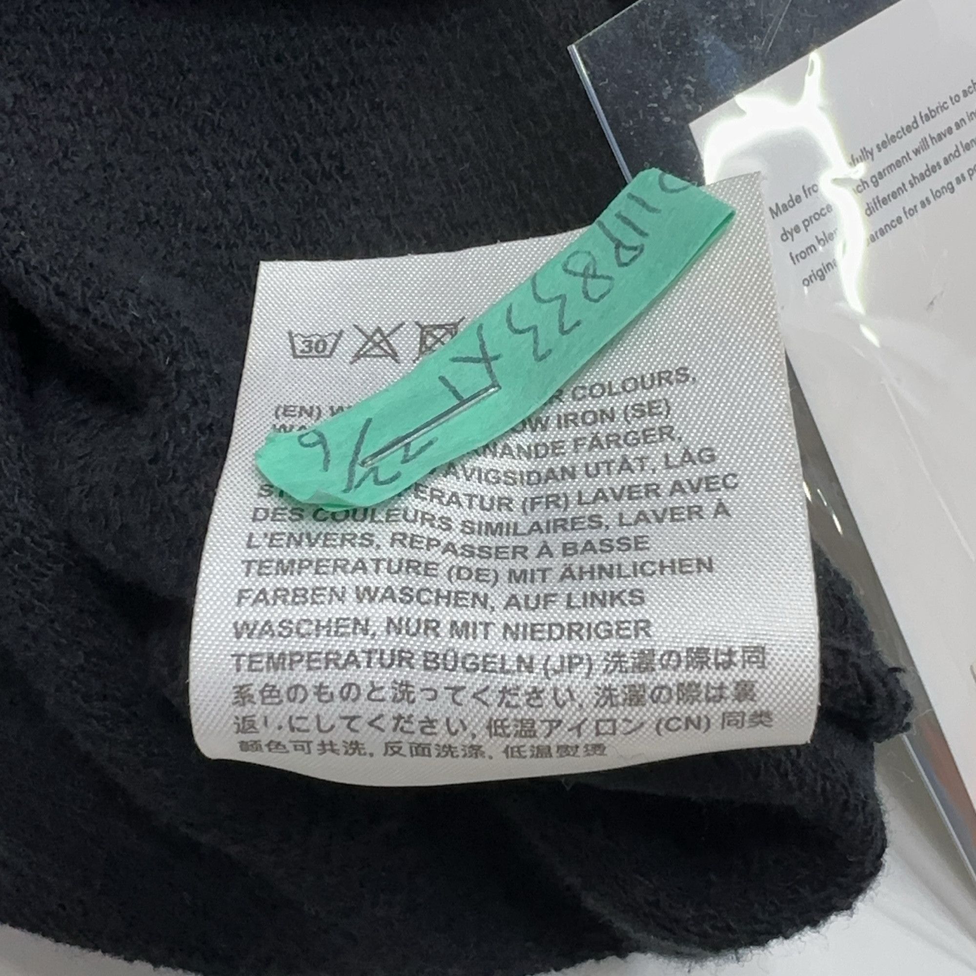 Acne Studios Acne Studios Logo Crewneck Sweatshirt XL Size US XL / EU 56 / 4 - 6 Thumbnail