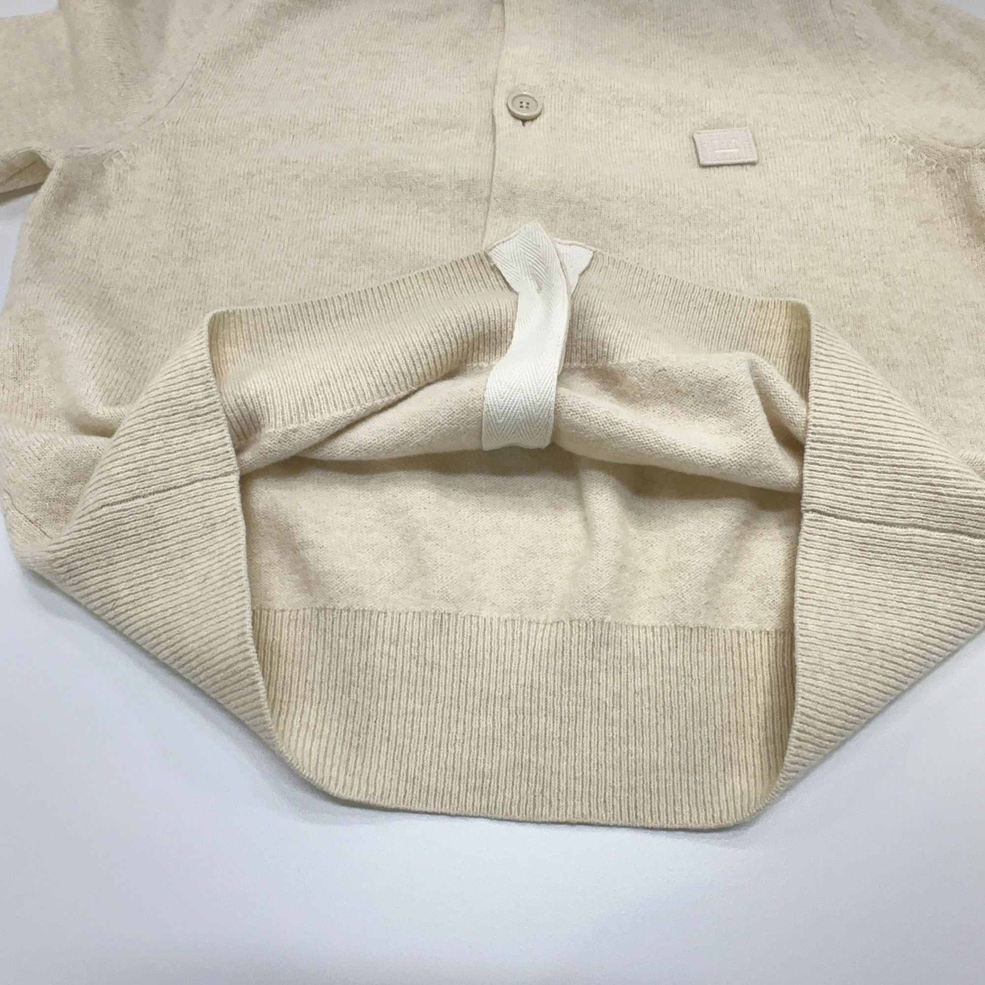 Acne Studios Acne Studios Logo Applique Wool Cardigan M Size US M / EU 48-50 / 2 - 9 Thumbnail