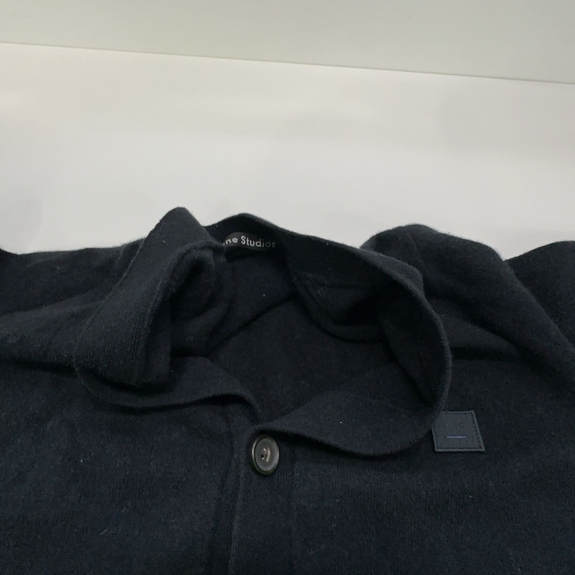 Acne Studios Acne Studios Wool V-Neck Cardigan Size M Size US M / EU 48-50 / 2 - 6 Thumbnail