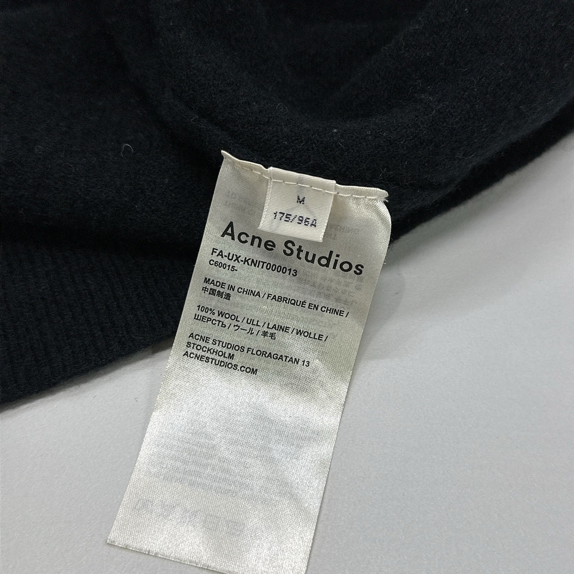 Acne Studios Acne Studios Wool V-Neck Cardigan Size M Size US M / EU 48-50 / 2 - 5 Thumbnail