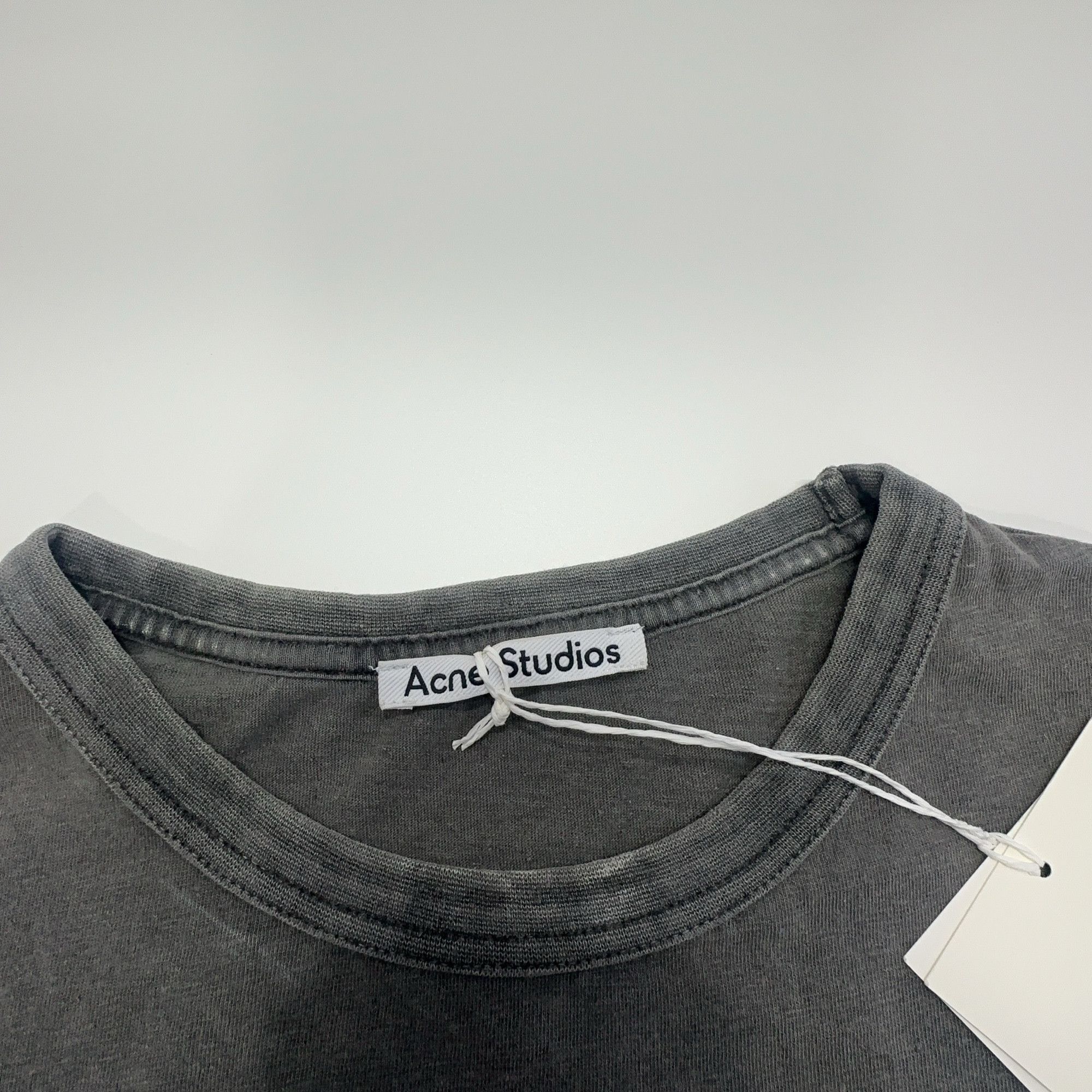 Acne Studios Acne Studios Faded Logo T-Shirt XXS Size US XXS / EU 40 - 7 Thumbnail