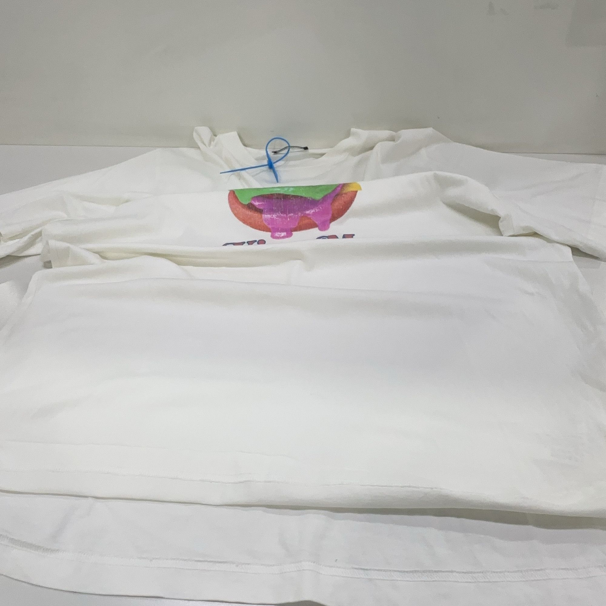 Acne Studios Acne Studios Burger Graphic Kiss Me T-Shirt M Size US M / EU 48-50 / 2 - 9 Thumbnail