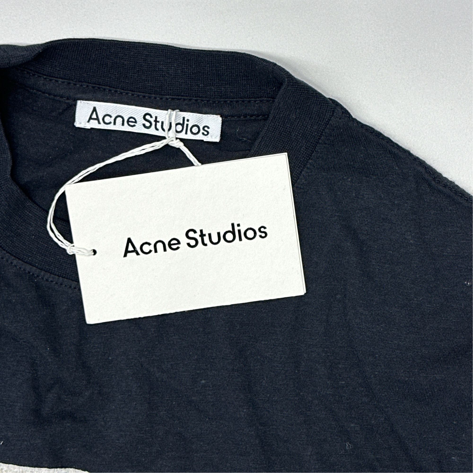 Acne Studios Acne Studios Printed Logo Patch T-Shirt L Size US L / EU 52-54 / 3 - 5 Thumbnail