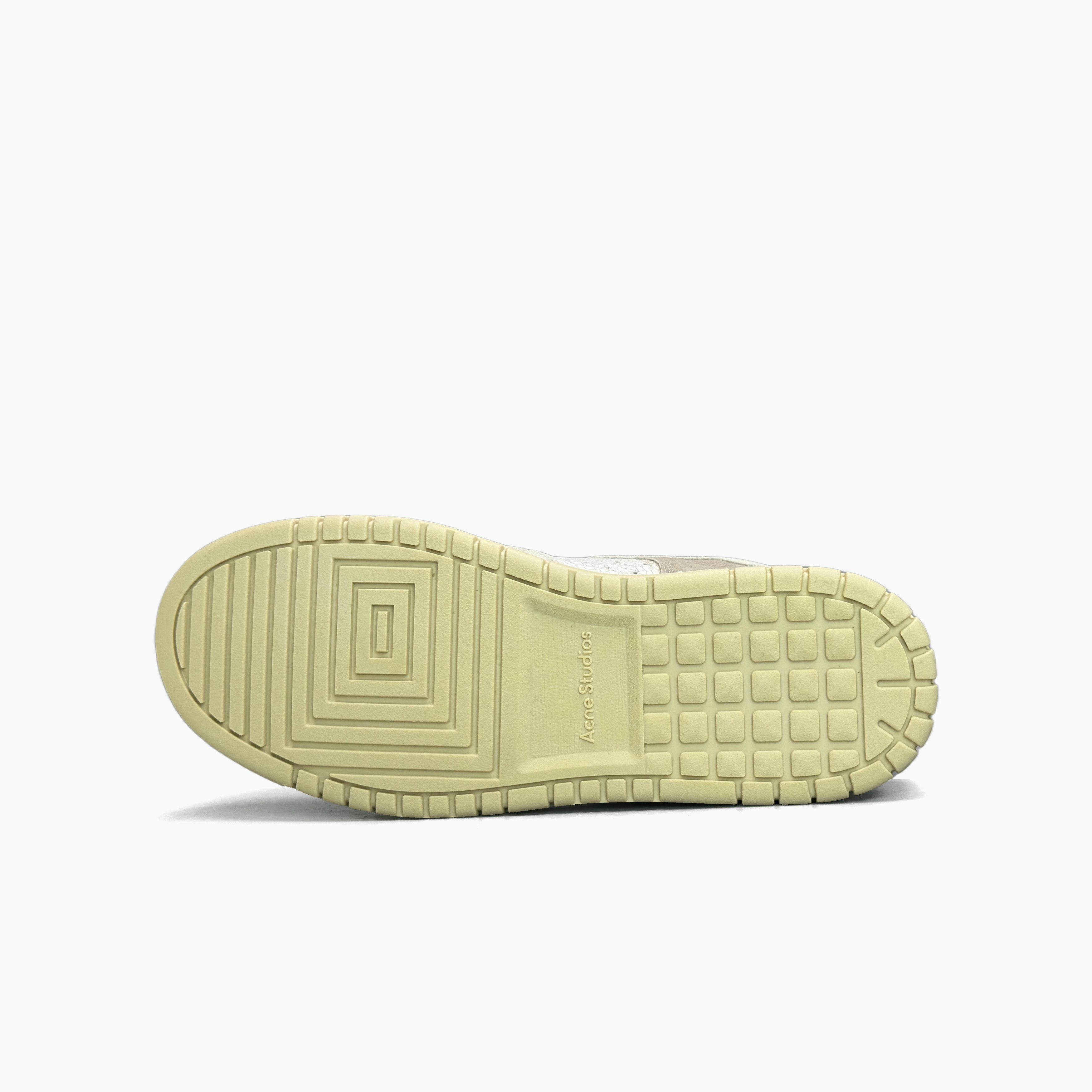 Acne Studios Acne Studios Beige Suede Low-Top Sneakers 38 Size US 8 / IT 38 - 9 Thumbnail