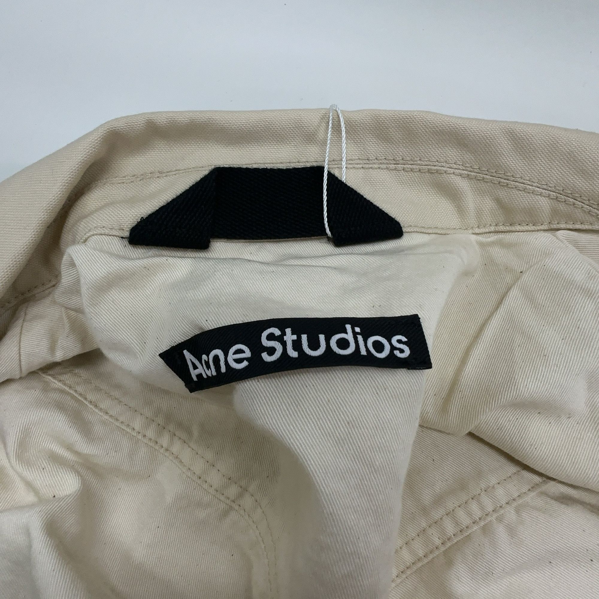 Acne Studios Acne Studios Logo Patch Canvas Barn Jacket Size L Size US L / EU 52-54 / 3 - 5 Thumbnail