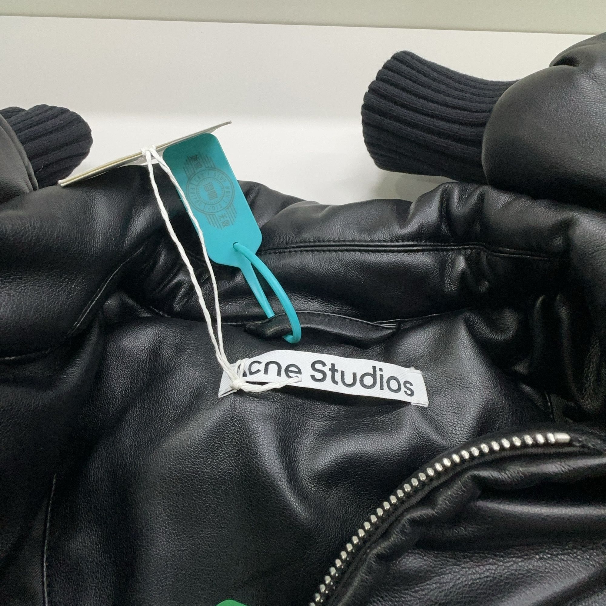 Acne Studios Acne Studios Faux Leather Padded Bomber Jacket 36 Size XS / US 0-2 / IT 36-38 - 3 Thumbnail