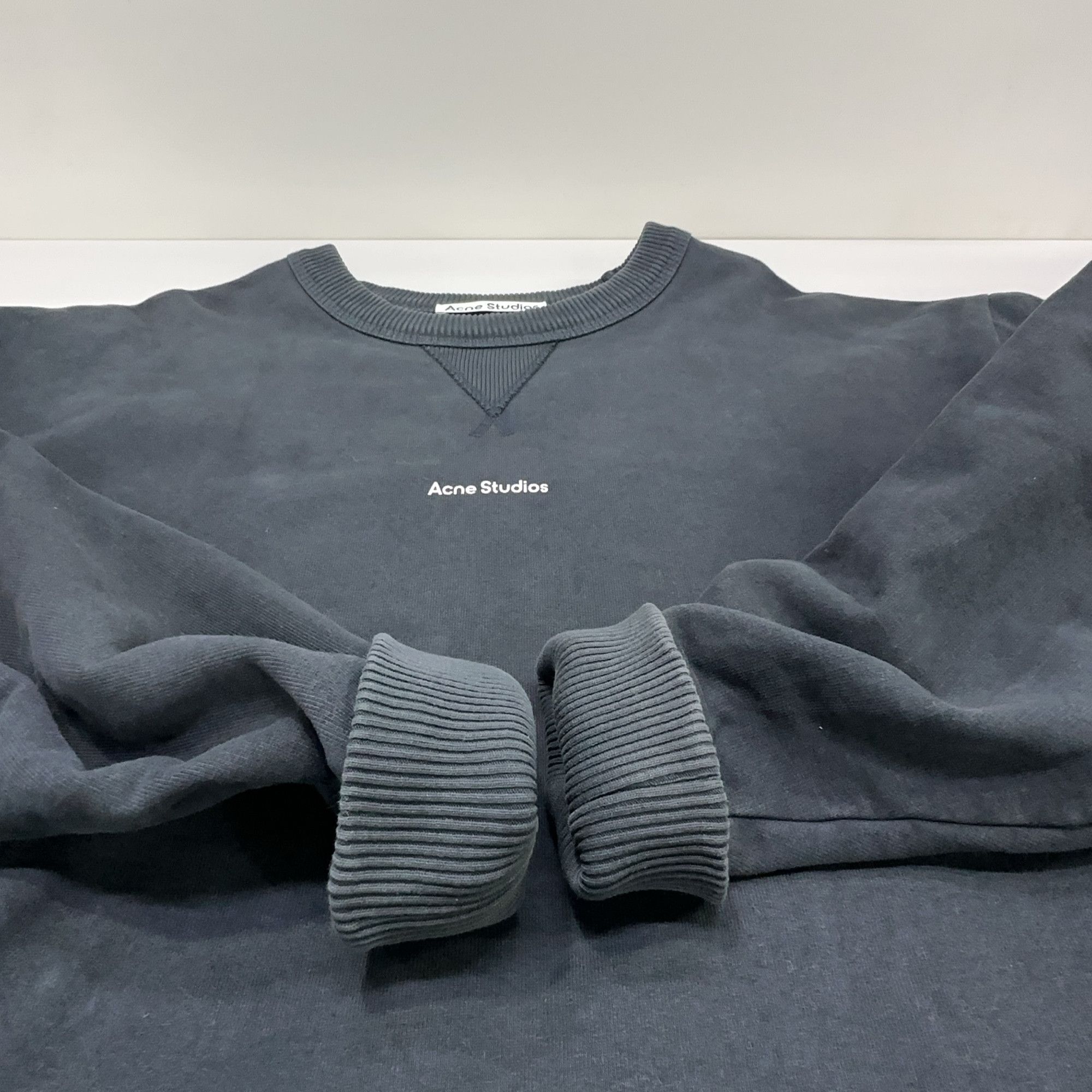 Acne Studios Acne Studios Logo Crewneck Sweatshirt Size M Size US M / EU 48-50 / 2 - 12 Thumbnail