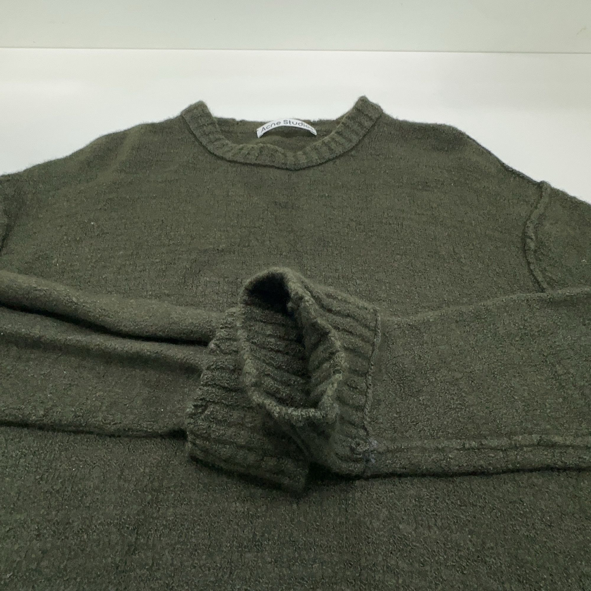 Acne Studios Acne Studios Distressed Khaki Green Wool Sweater Size M Size US M / EU 48-50 / 2 - 7 Thumbnail