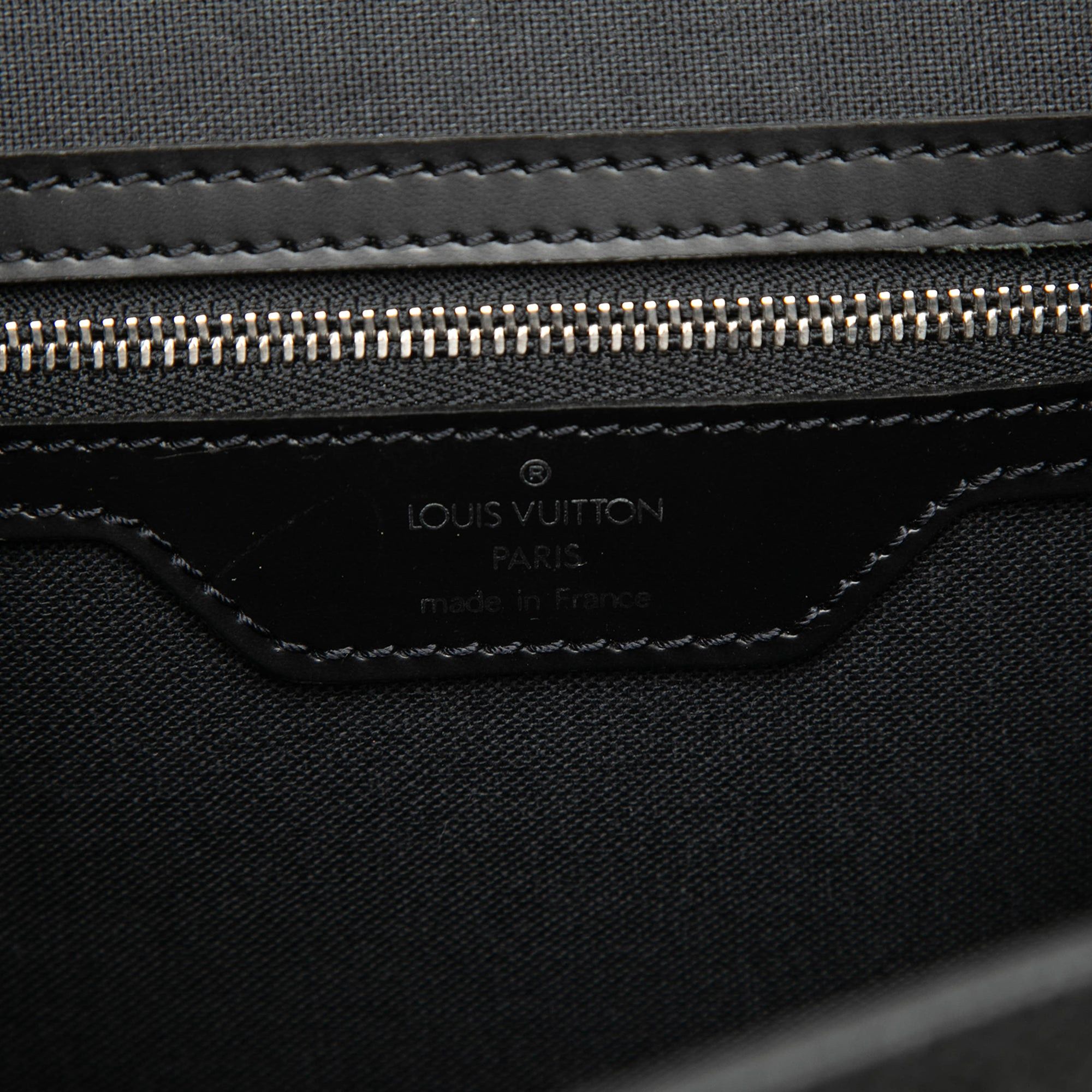 Louis Vuitton Taiga Yaranga Size ONE SIZE - 5 Thumbnail