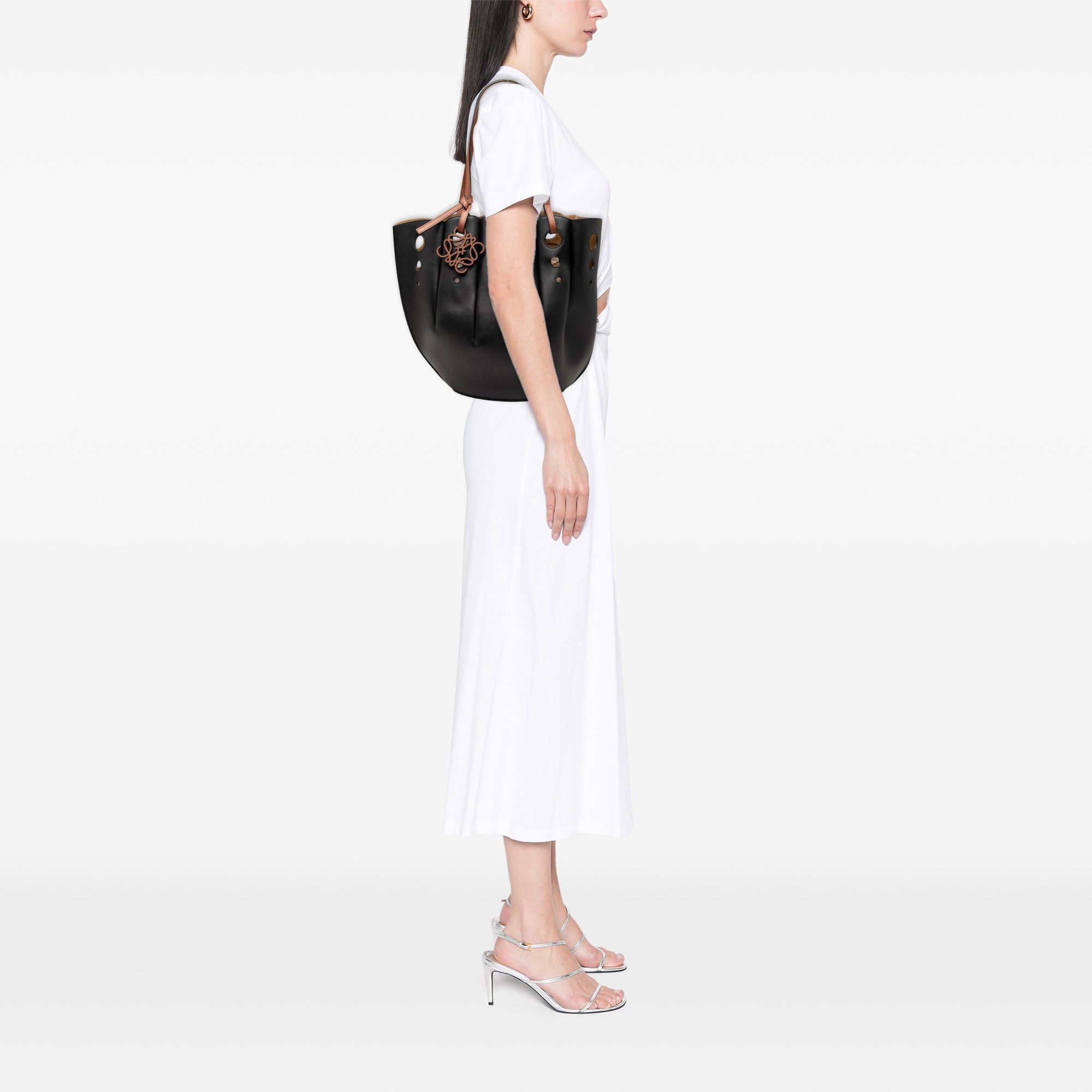 Loewe Paulas Ibiza Perforated Leather Shell Basket Tote Size ONE SIZE - 7 Thumbnail