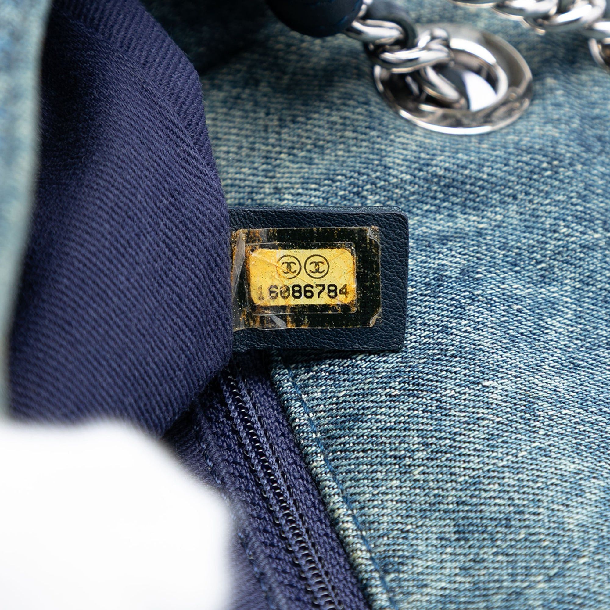 Chanel Medium Embroidered Denim Camellia Flap Size ONE SIZE - 6 Thumbnail