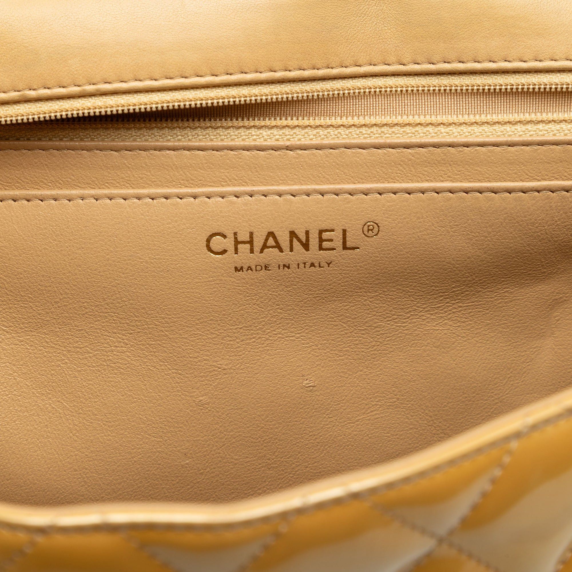 Chanel Maxi Classic Patent Single Flap Size ONE SIZE - 5 Thumbnail